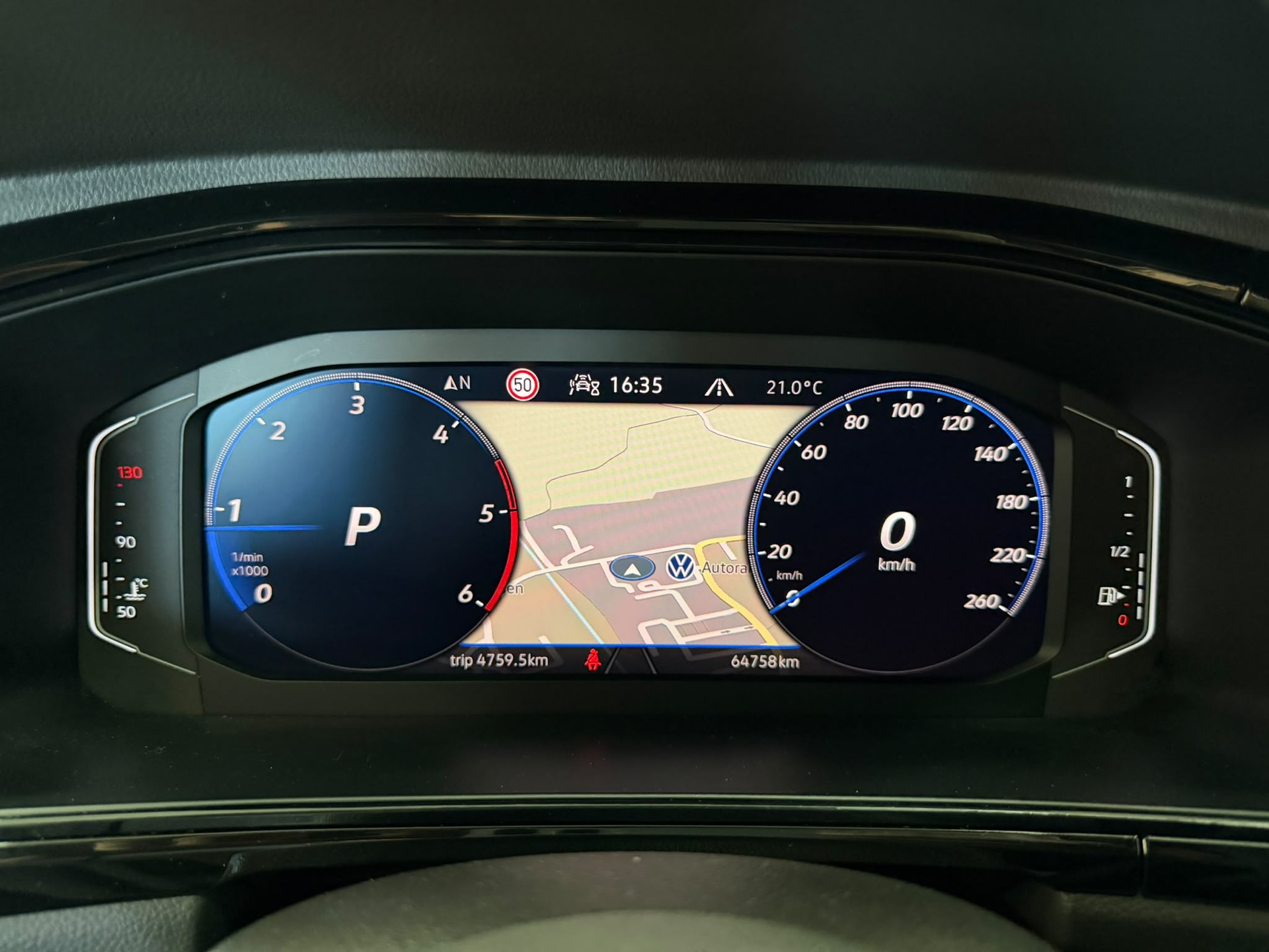 VW T-Roc 2.0 TDI SCR R-Line 4Motion DSG-image-9