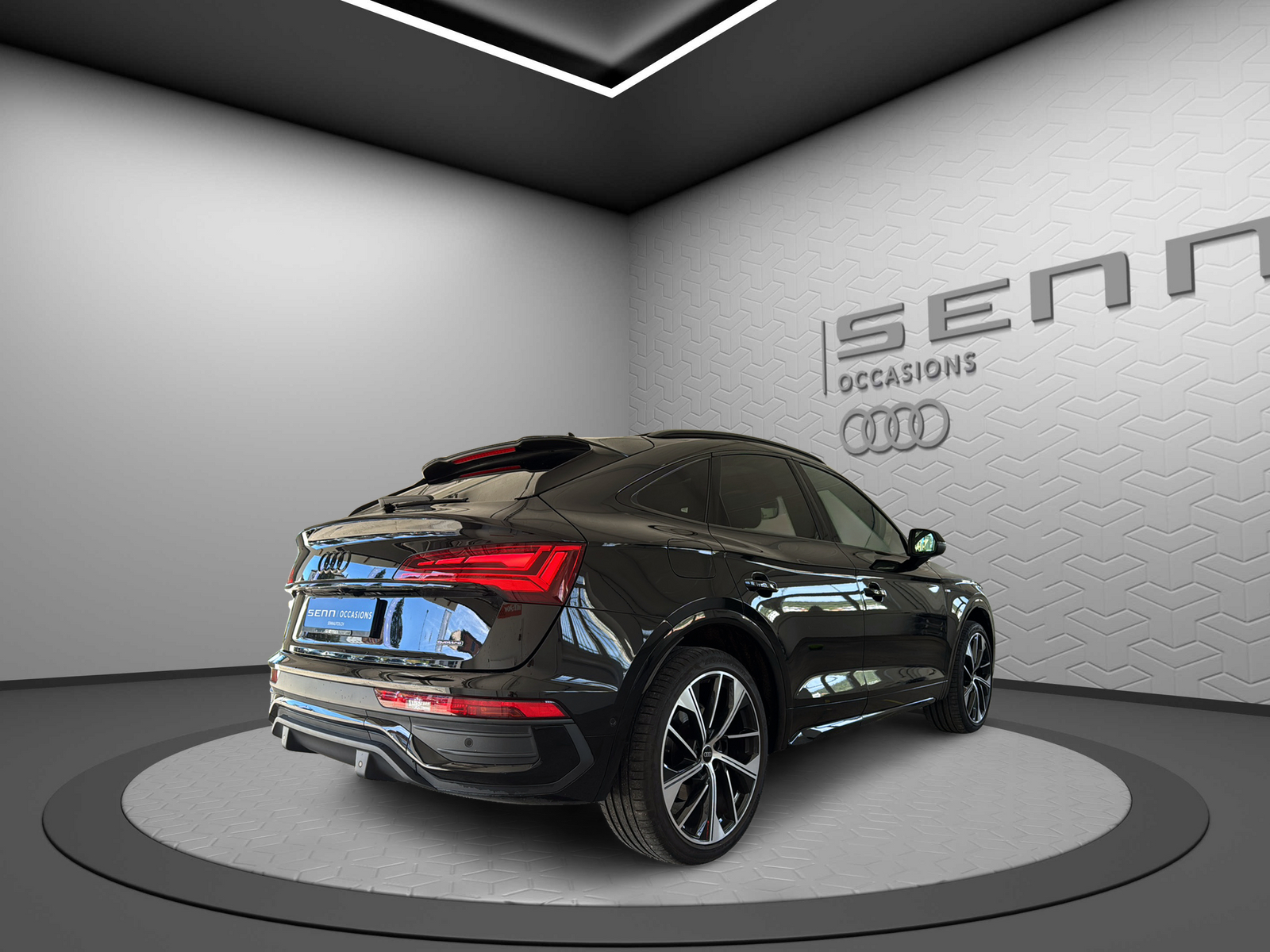 AUDI Q5 Sportback 45 TFSI S line quattro S-tronic-image-5
