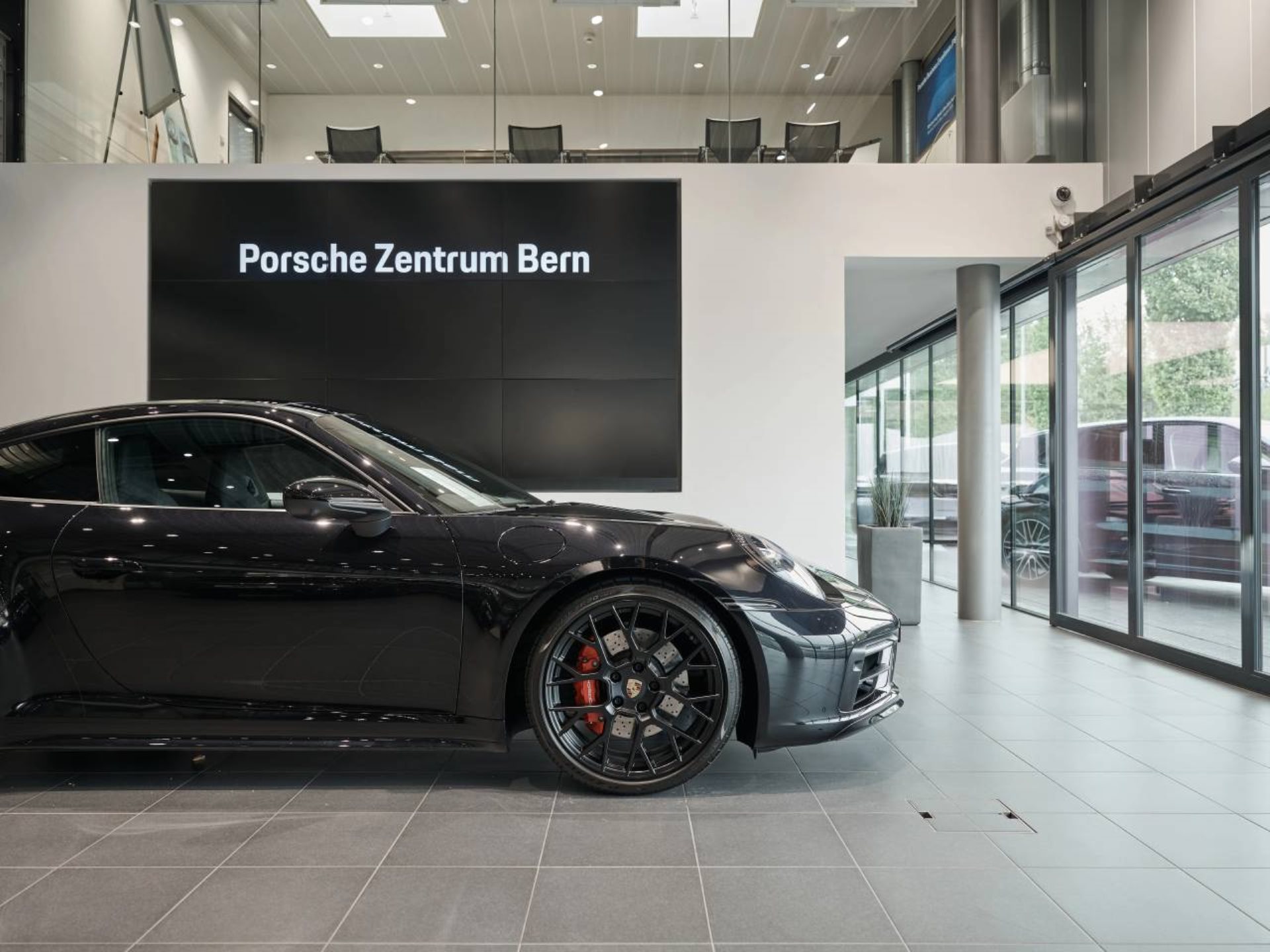 PORSCHE 911 Carrera 4S-image-11