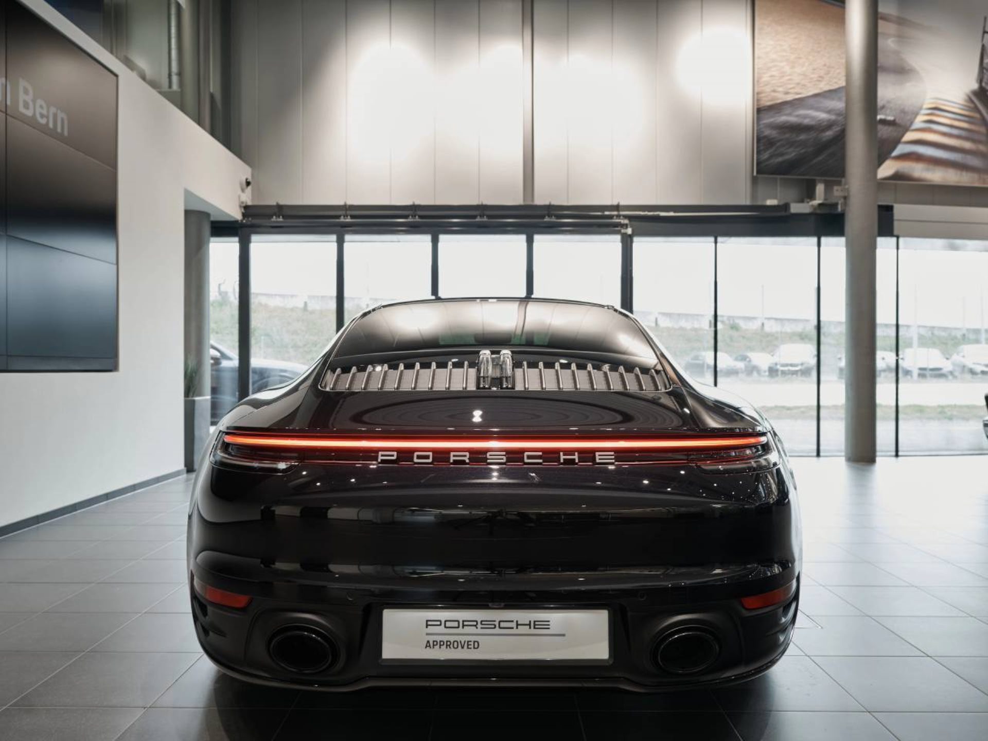 PORSCHE 911 Carrera 4S-image-5