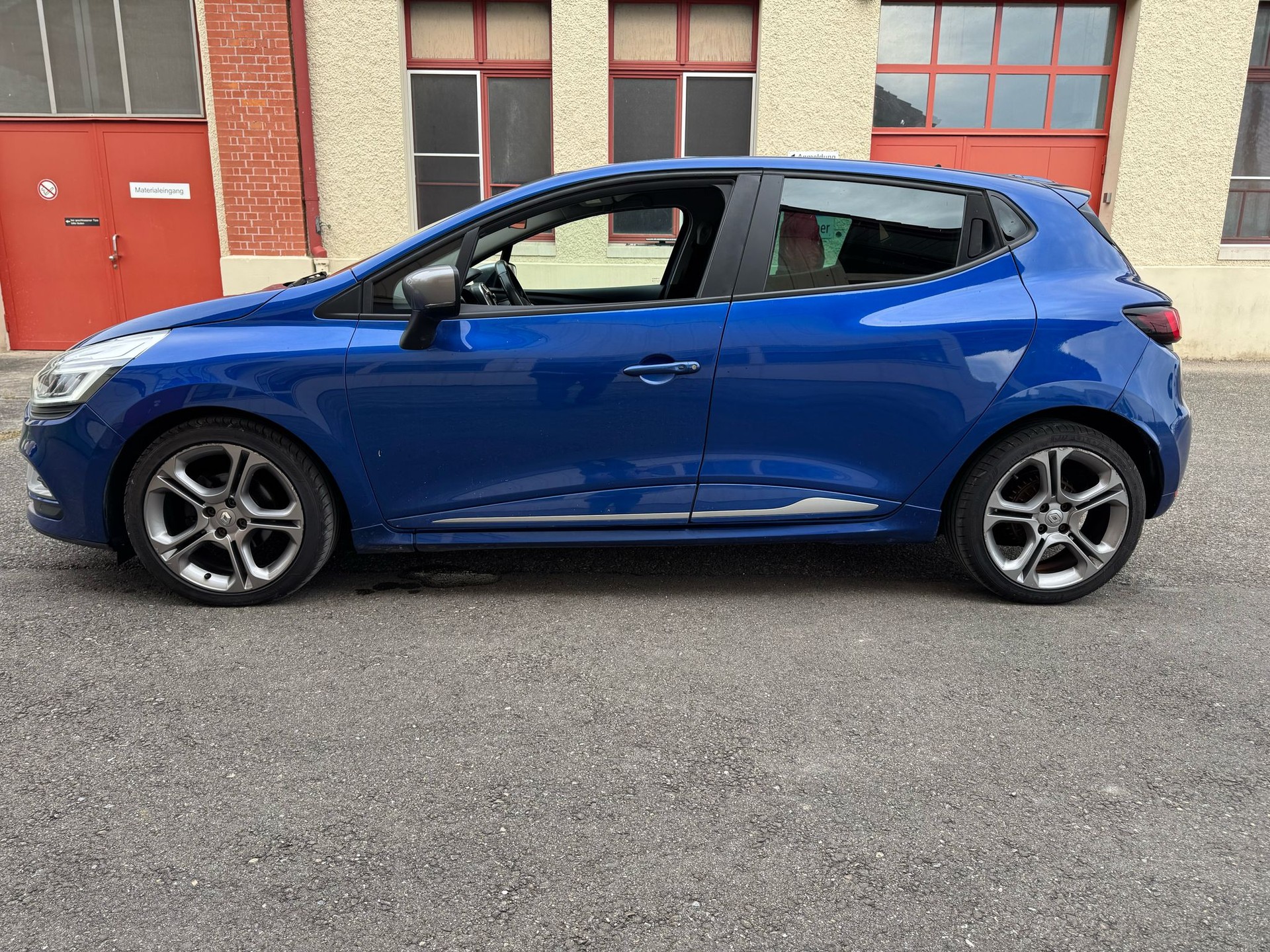 RENAULT Clio 1.2 16V T Limited EDC-image-3