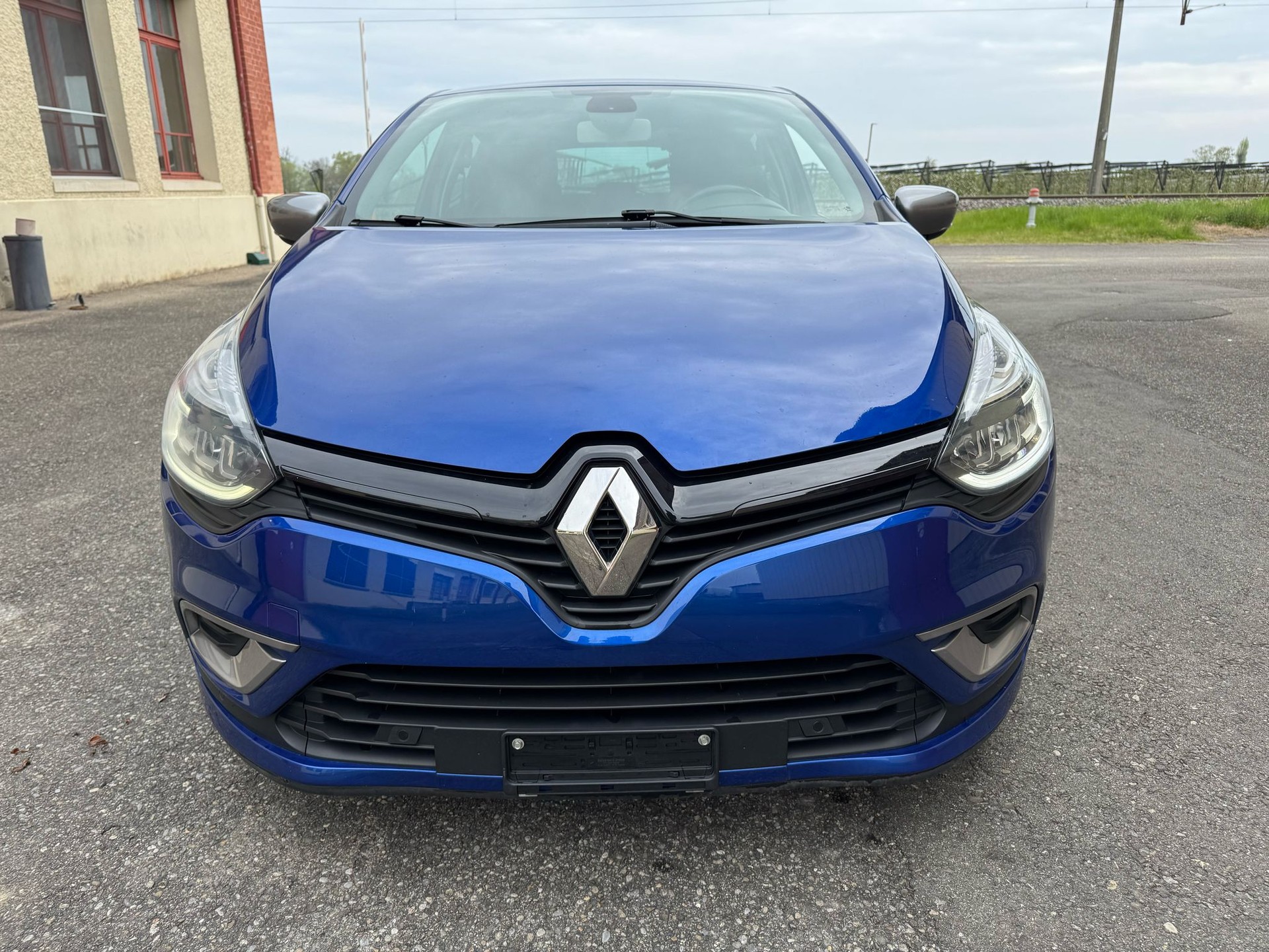 RENAULT Clio 1.2 16V T Limited EDC-image-1