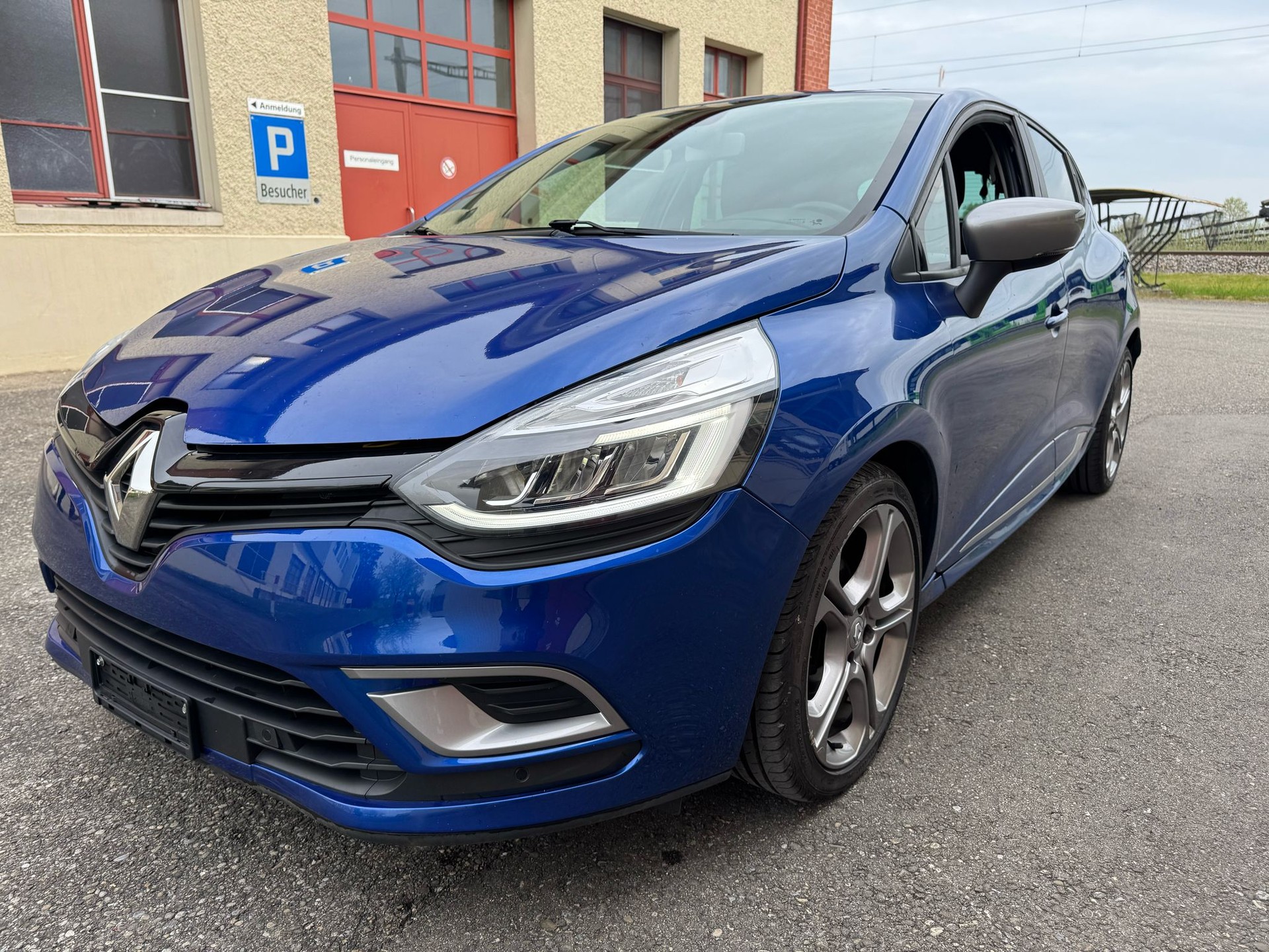 RENAULT Clio 1.2 16V T Limited EDC-image-0