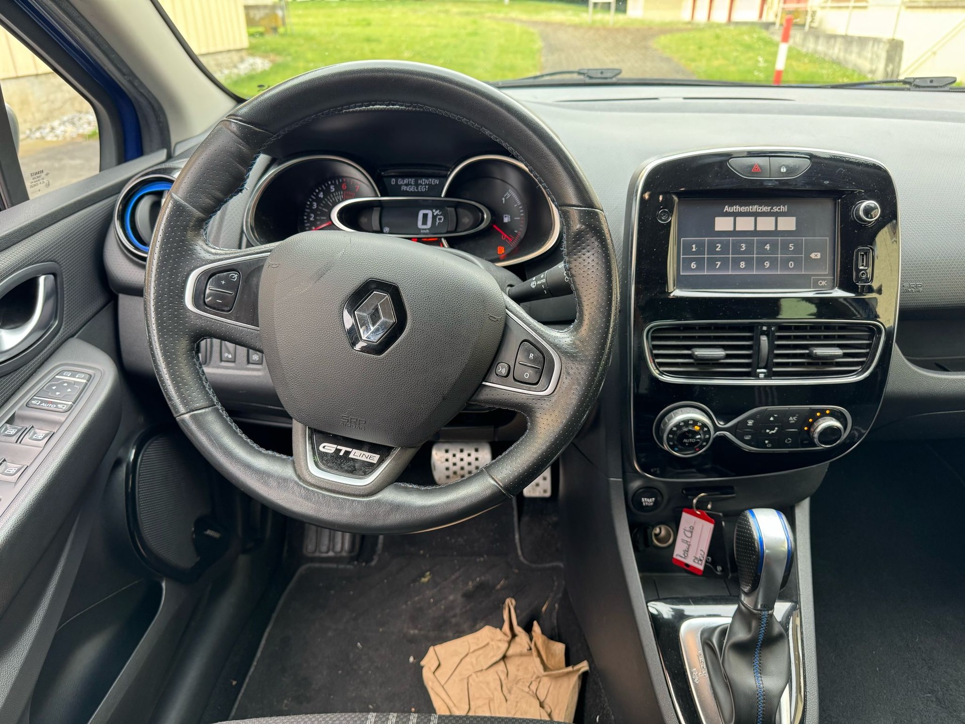 RENAULT Clio 1.2 16V T Limited EDC-image-10