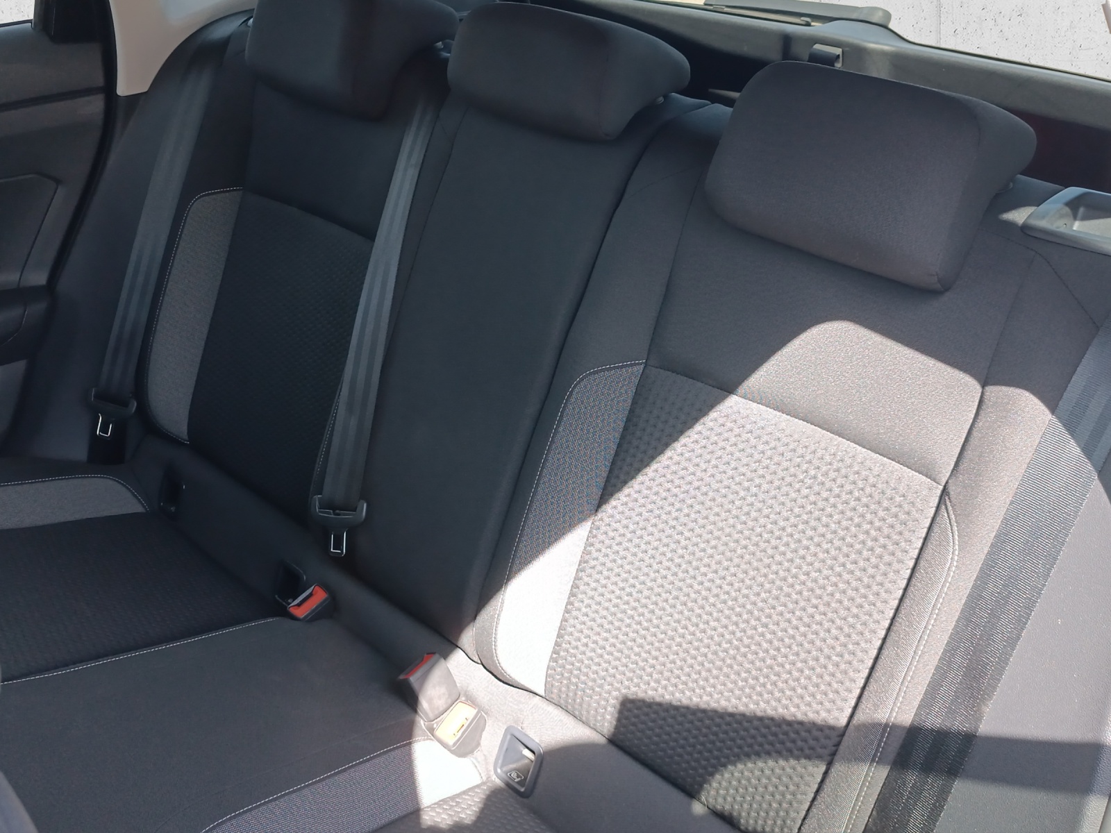 VW Polo 1.0 TSI Life-image-12