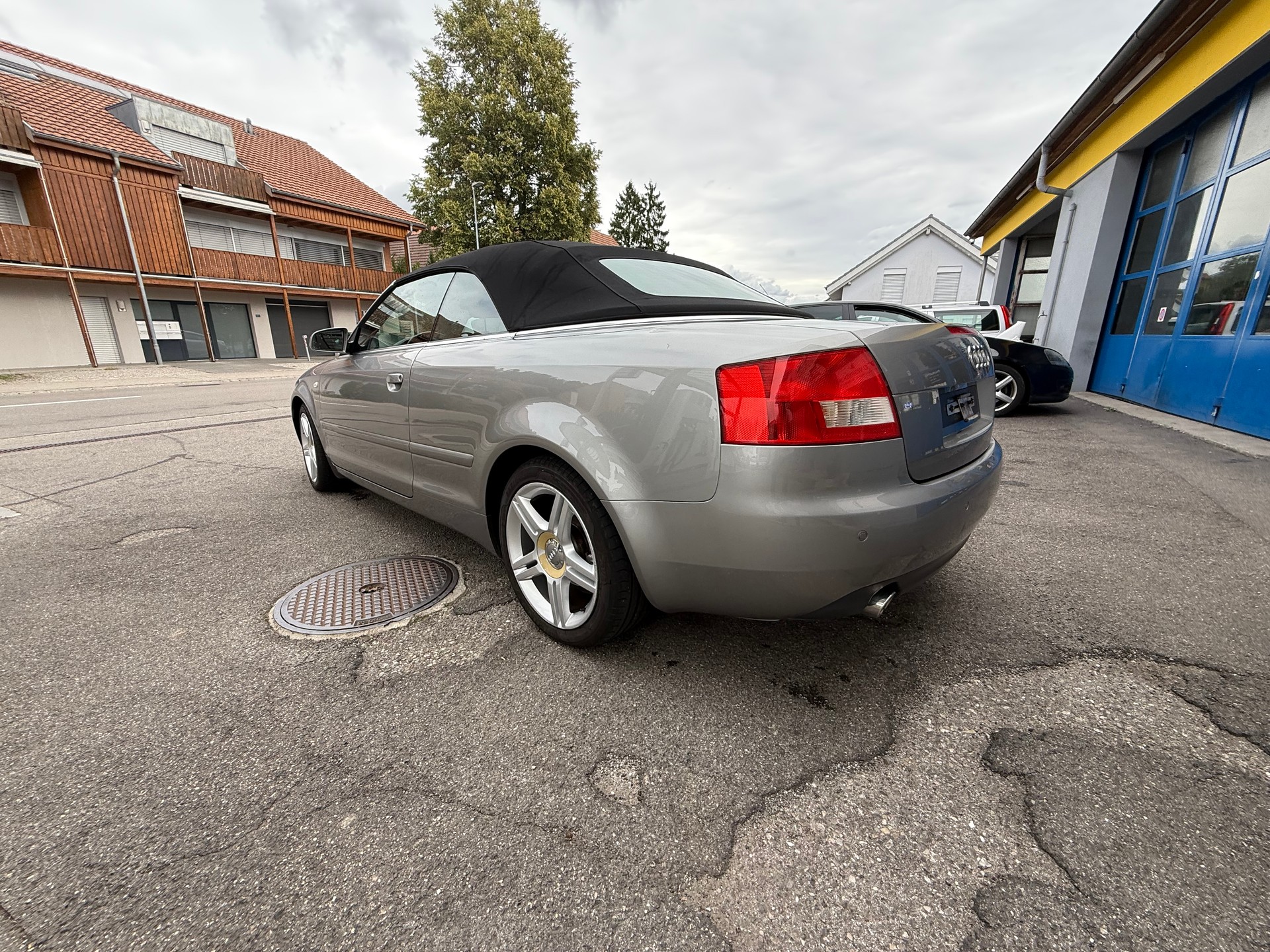 AUDI A4 Cabriolet 3.0 V6-image-3