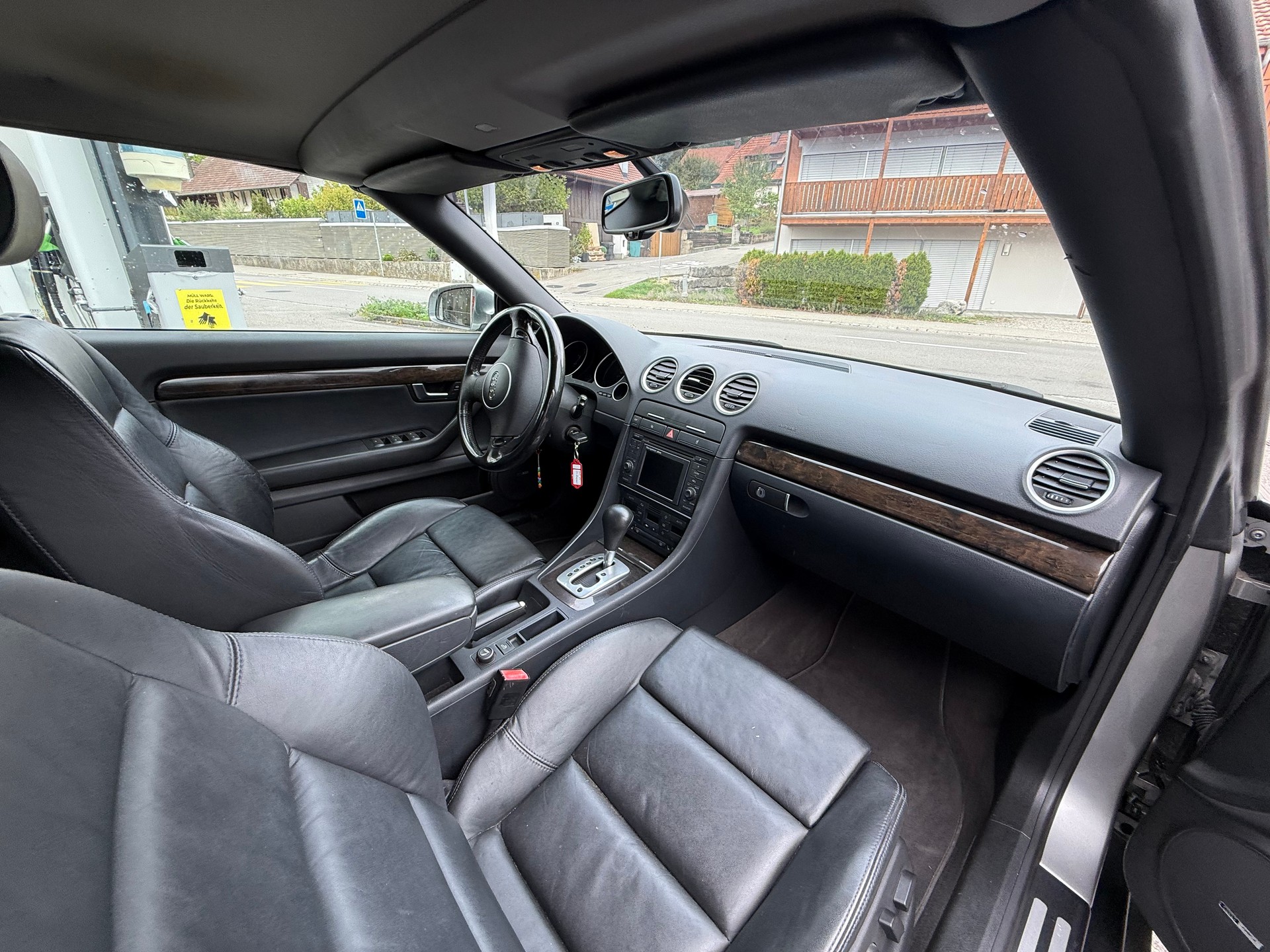 AUDI A4 Cabriolet 3.0 V6-image-8