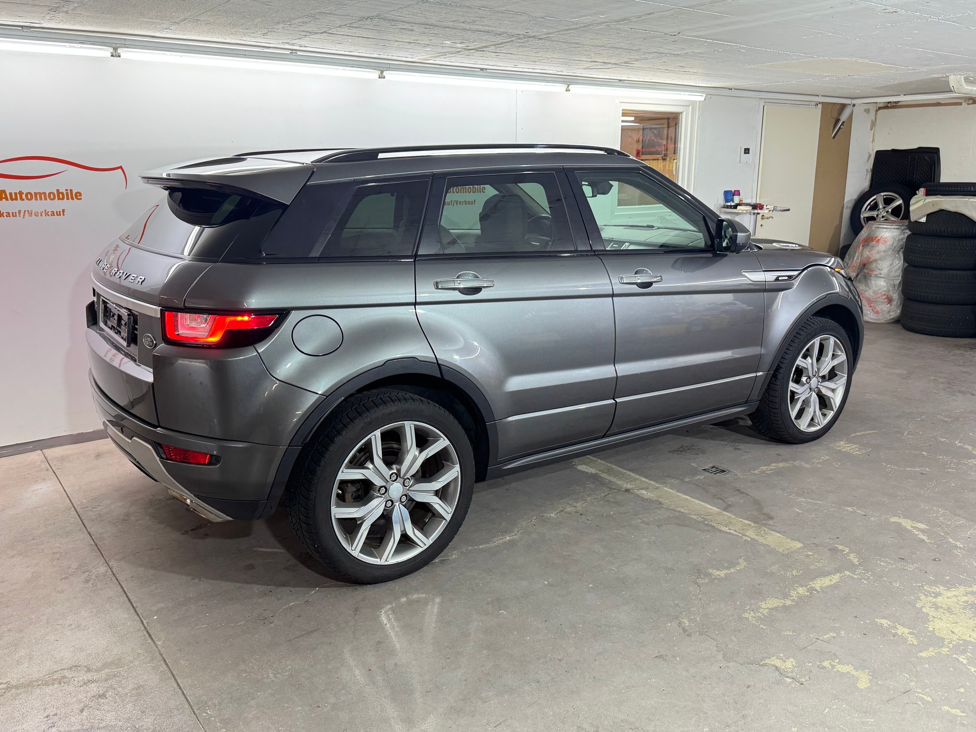 LAND ROVER Range Rover Evoque 2.0 Si4 Autobiography AT9-image-2