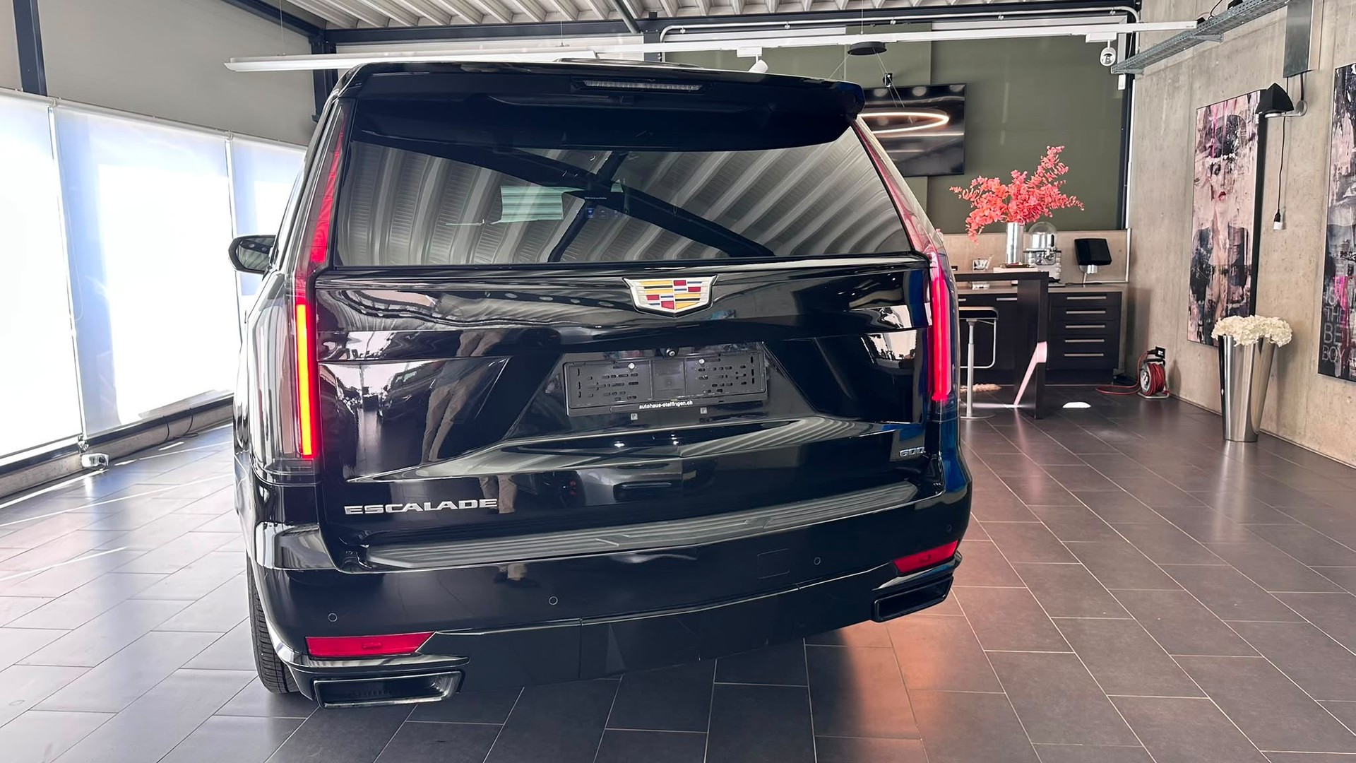CADILLAC ESCALADE 600 Sport Platinum-image-16