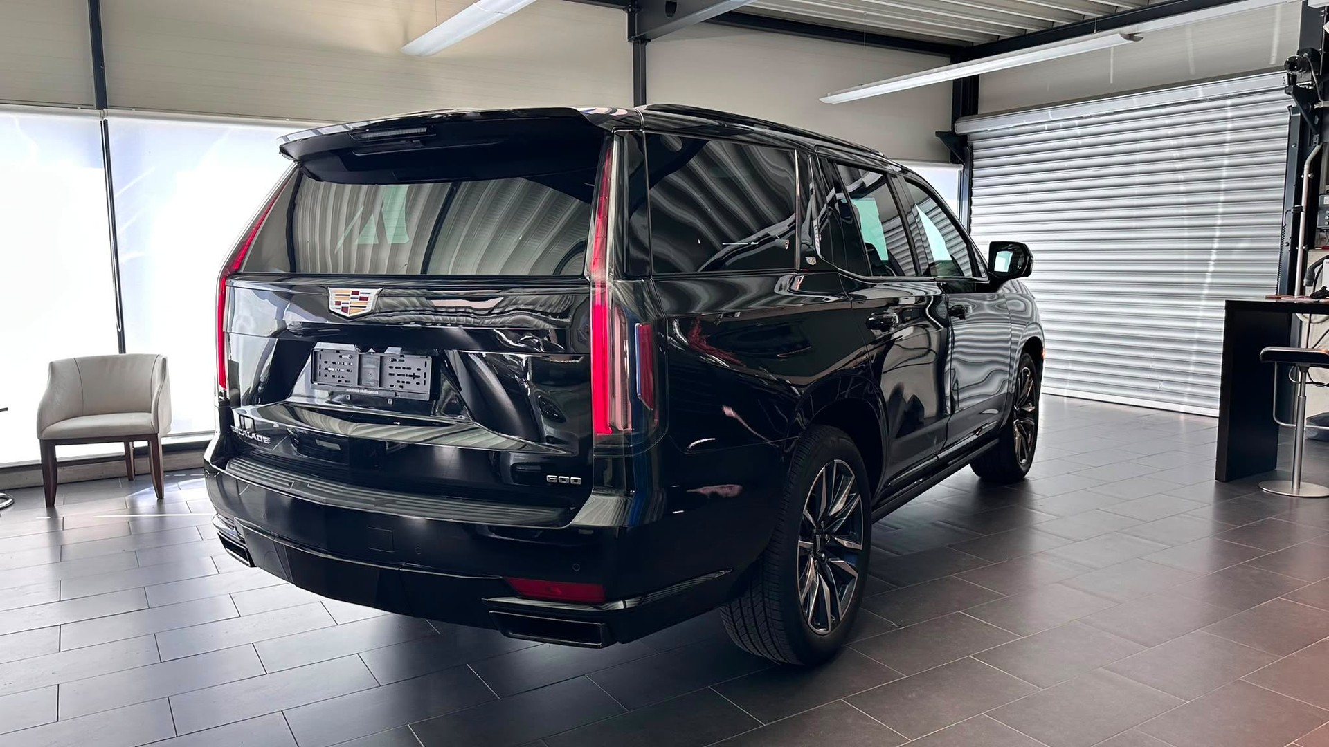 CADILLAC ESCALADE 600 Sport Platinum-image-21