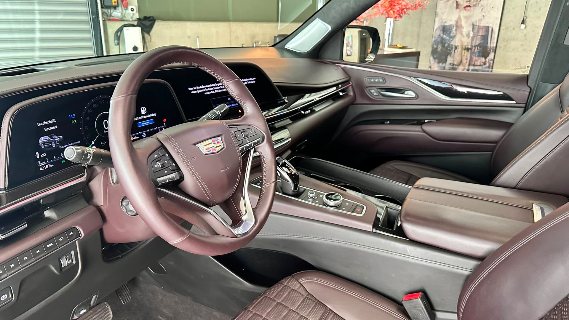 CADILLAC ESCALADE 600 Sport Platinum-image-13