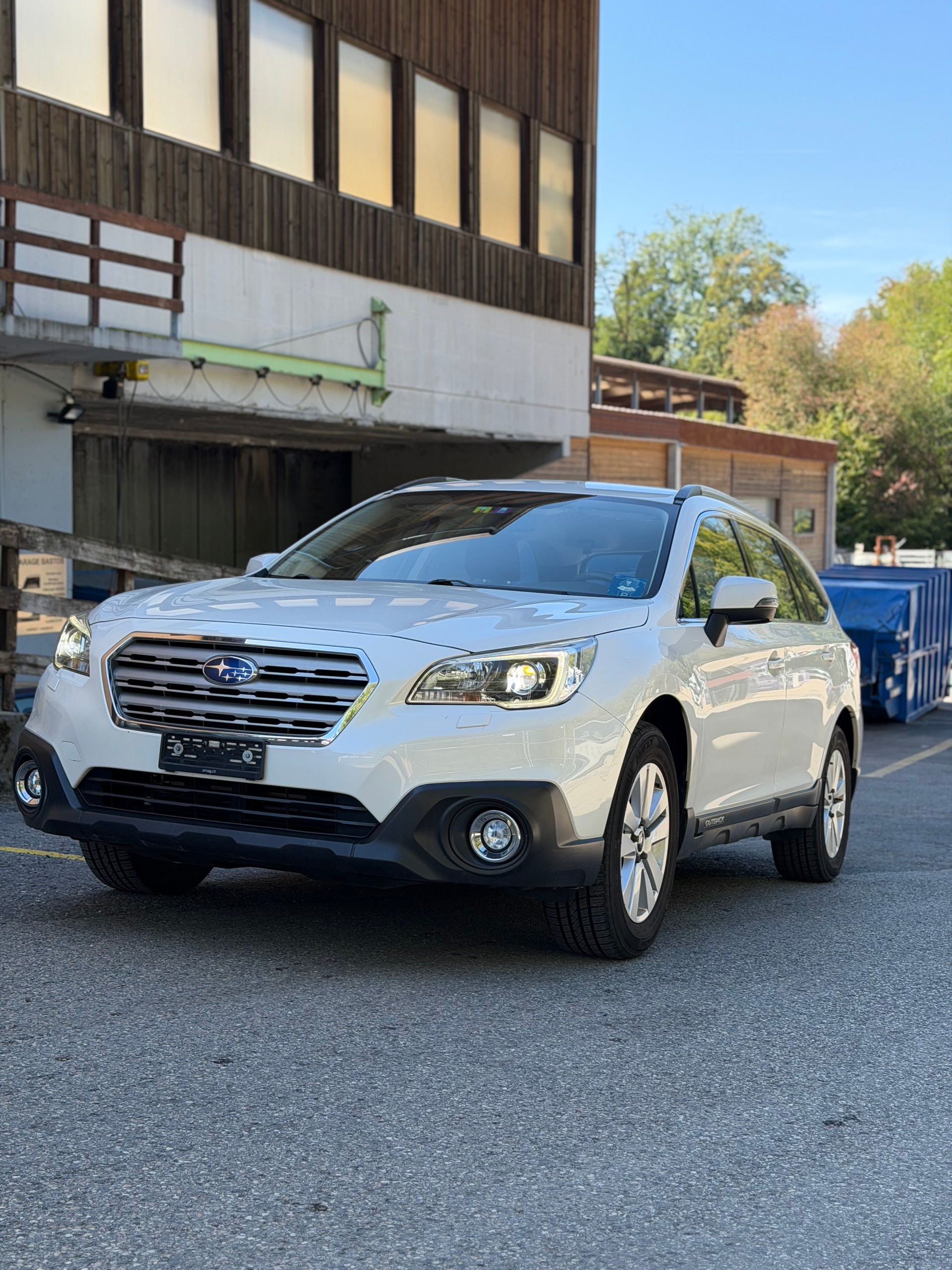 SUBARU Outback 2.0D Swiss AWD-image-1