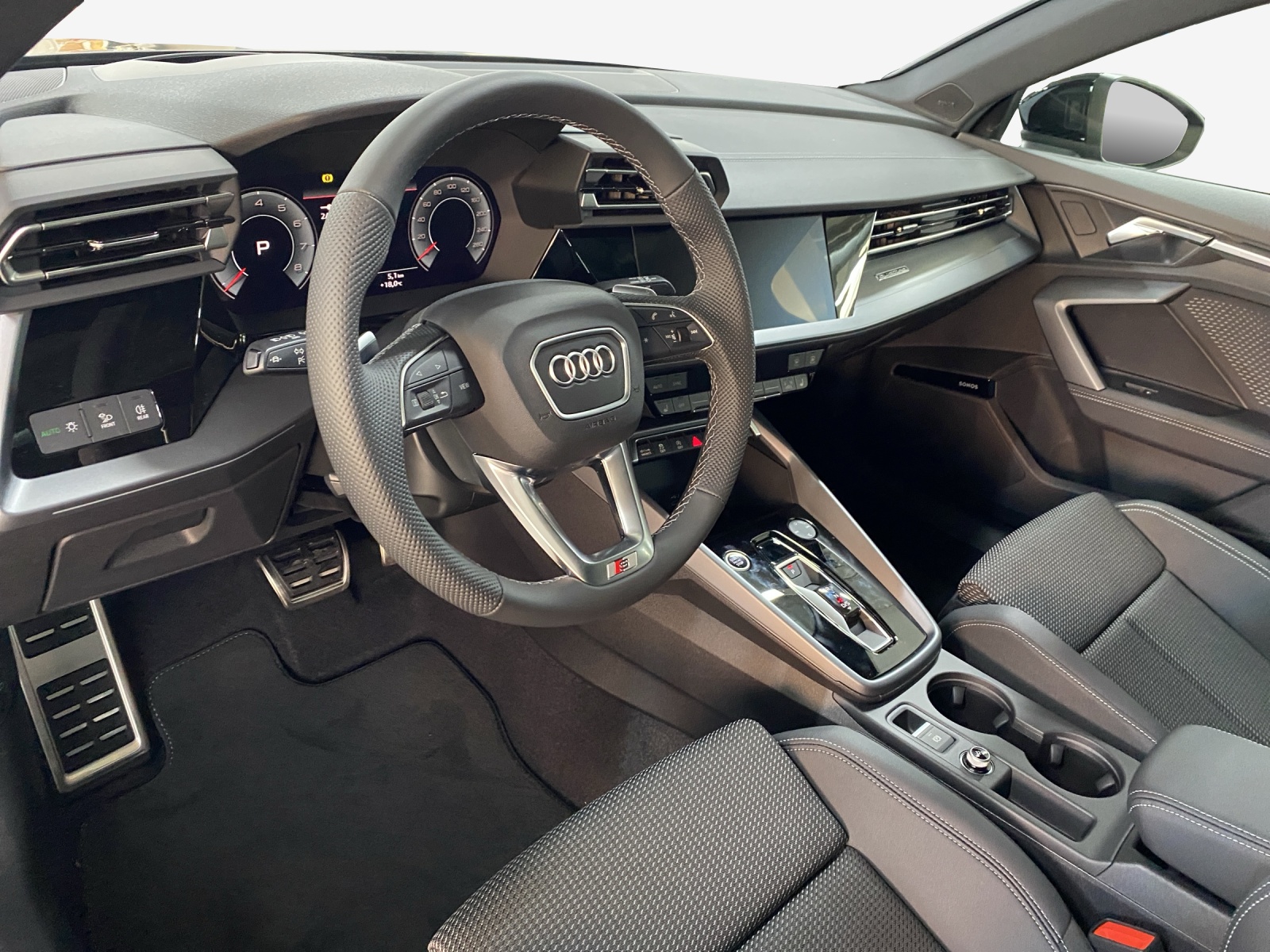 AUDI A3 Sportback TFSI 150 kW quattro S line S tronic-image-14