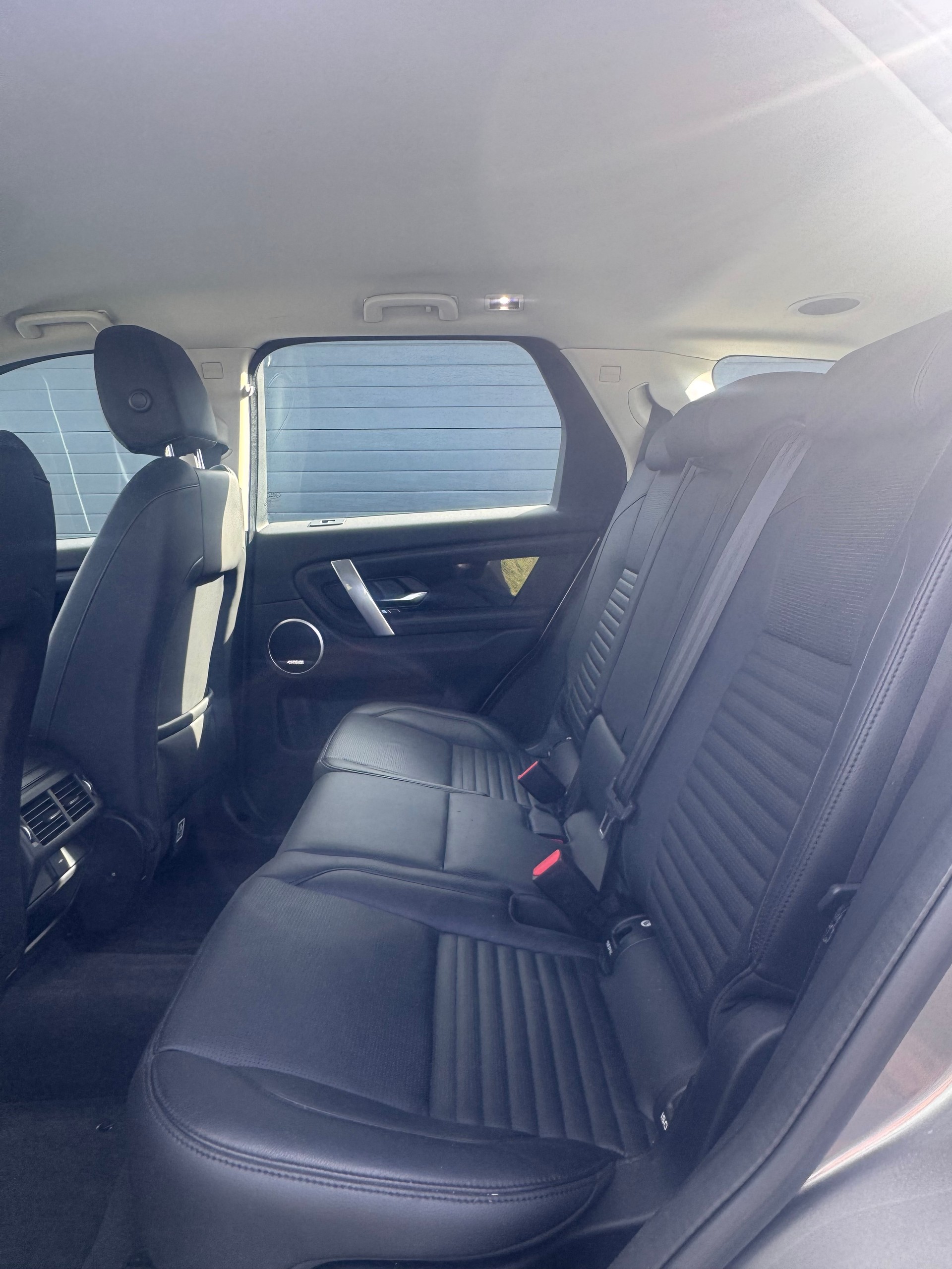 LAND ROVER Discovery Sport D200 2.0D TD4 MHEV SE AT9-image-9