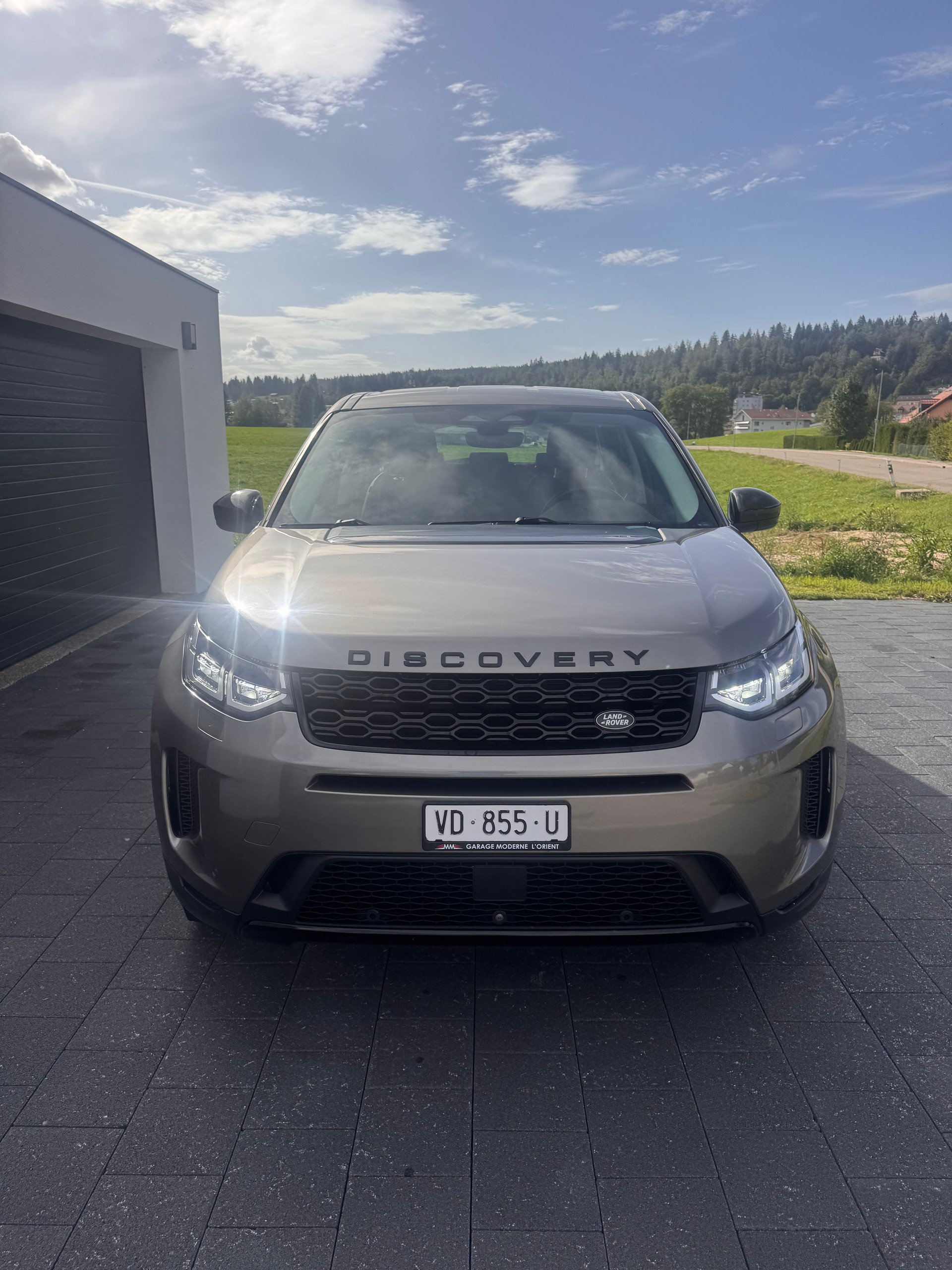 LAND ROVER Discovery Sport D200 2.0D TD4 MHEV SE AT9-image-2