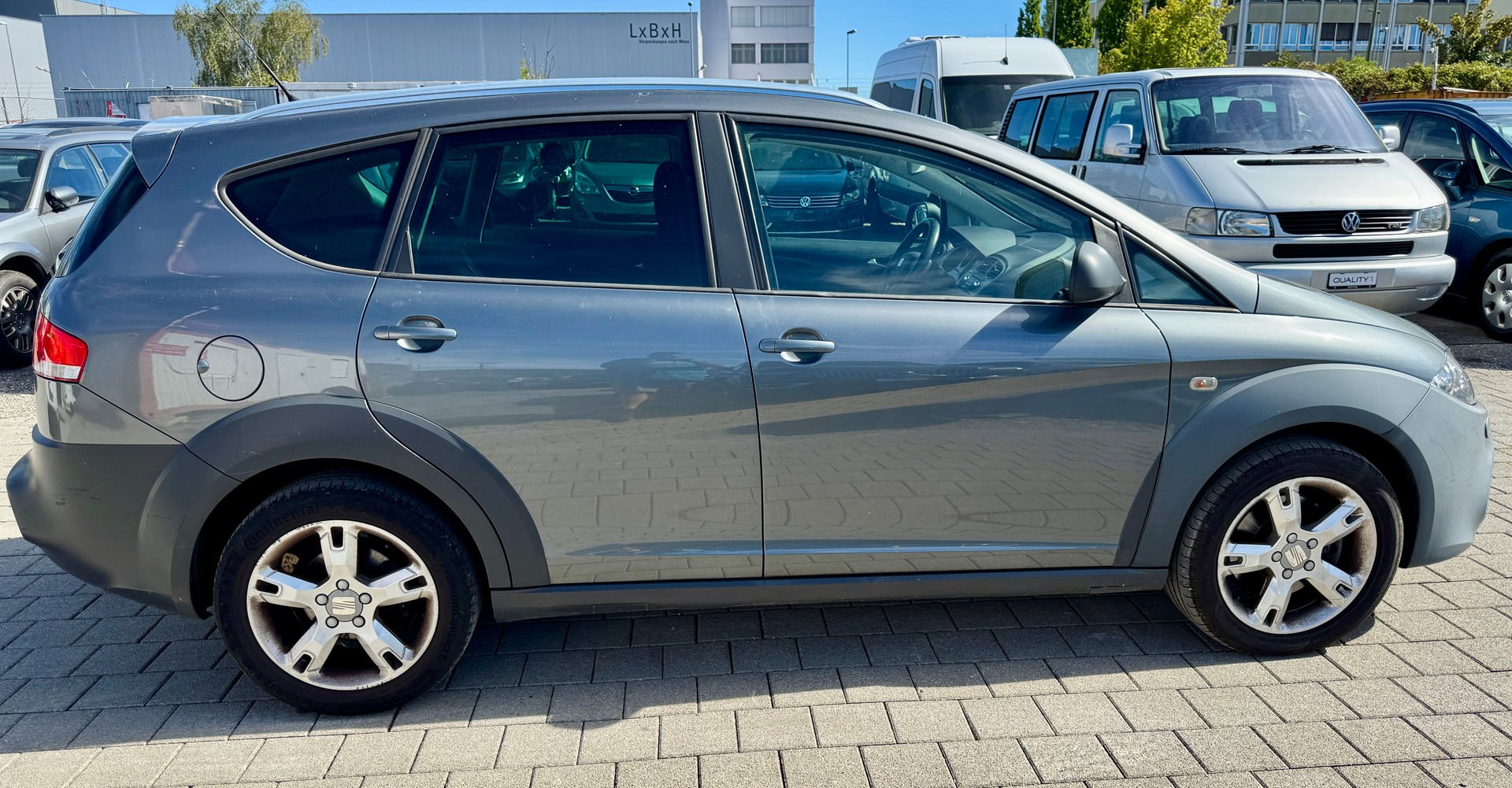 SEAT Altea XL Freetrack 2.0 TDI Style 4X4 (Klima * Alufelgen * Sensoren * Sitzheizung * Multilenkrad * BO5)-image-5