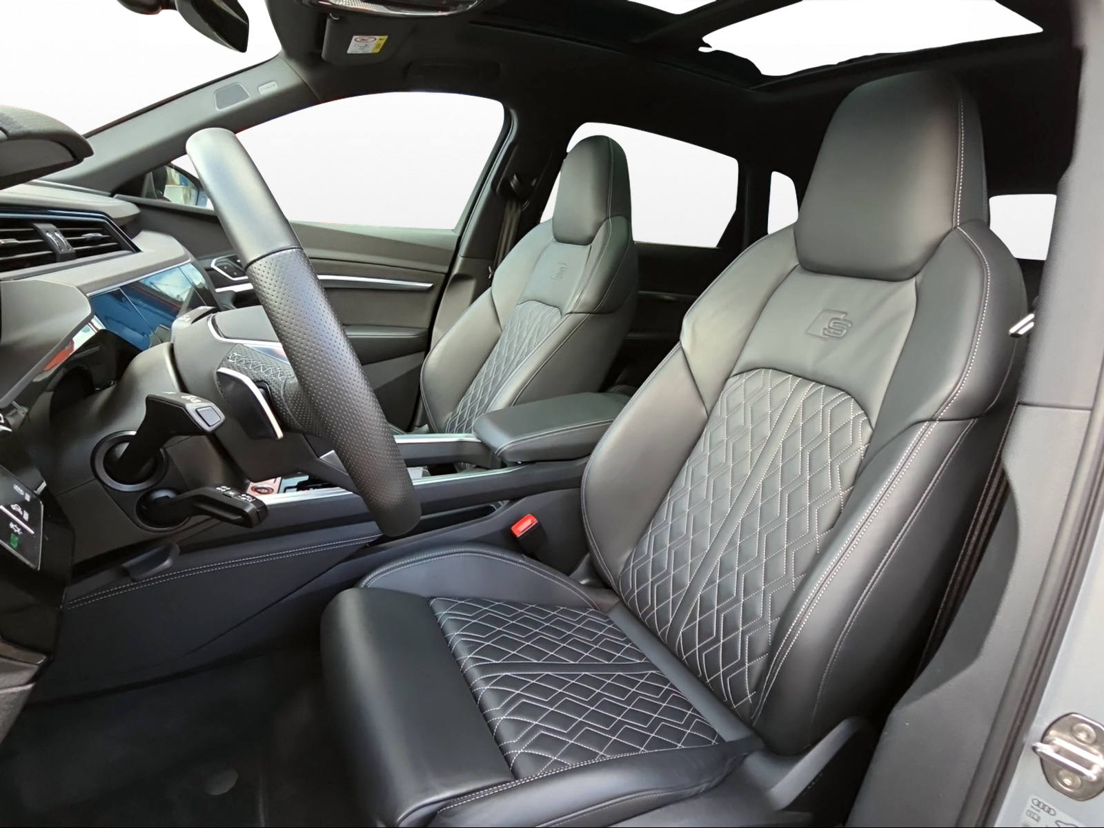 AUDI e-tron S quattro-image-7