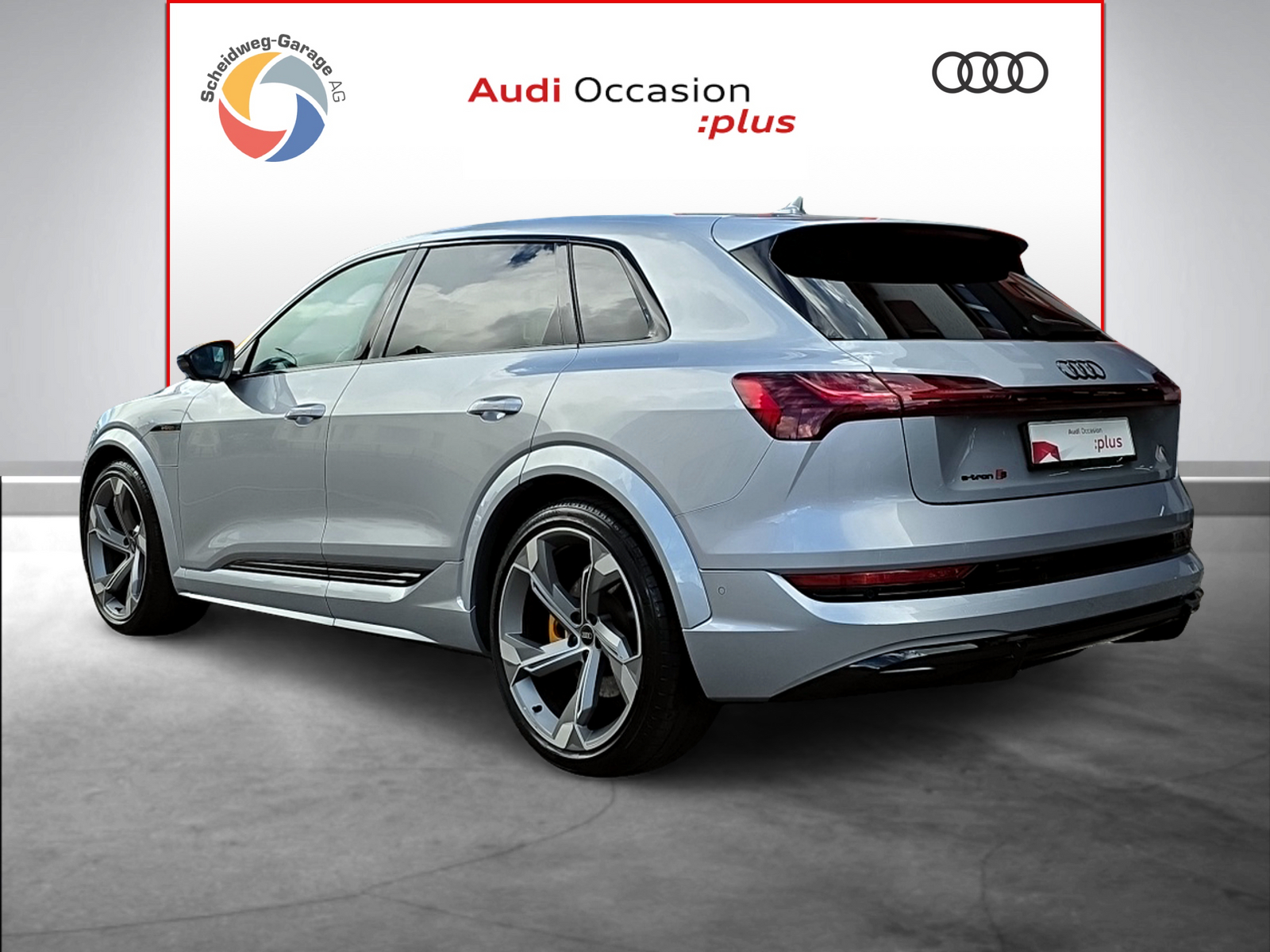 AUDI e-tron S quattro-image-12