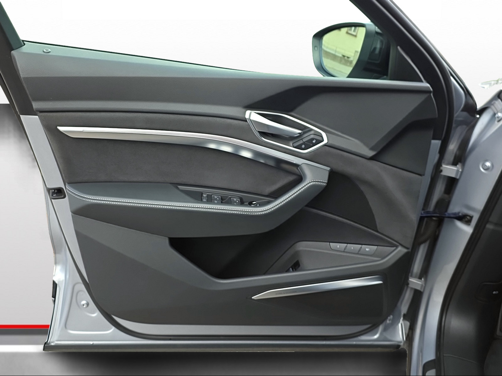 AUDI e-tron S quattro-image-9