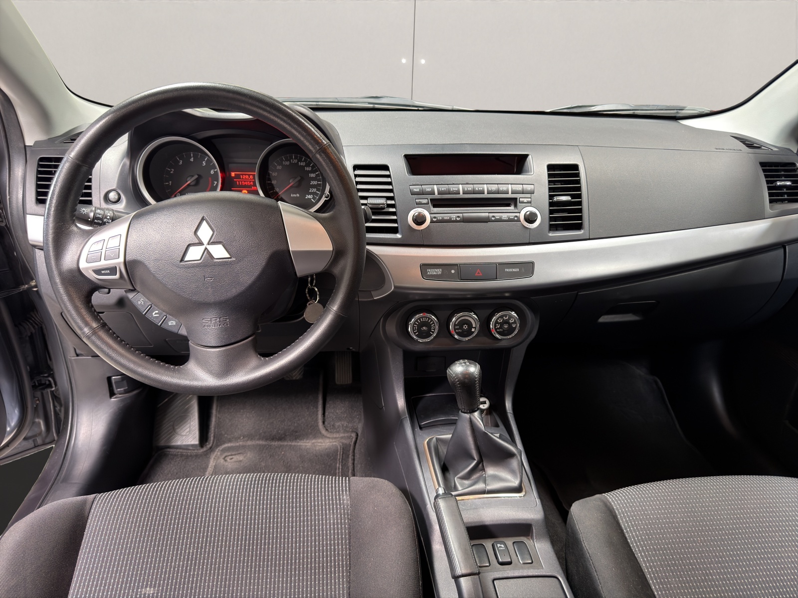 MITSUBISHI Lancer Sportback 1.6 MIVEC Inv-image-8