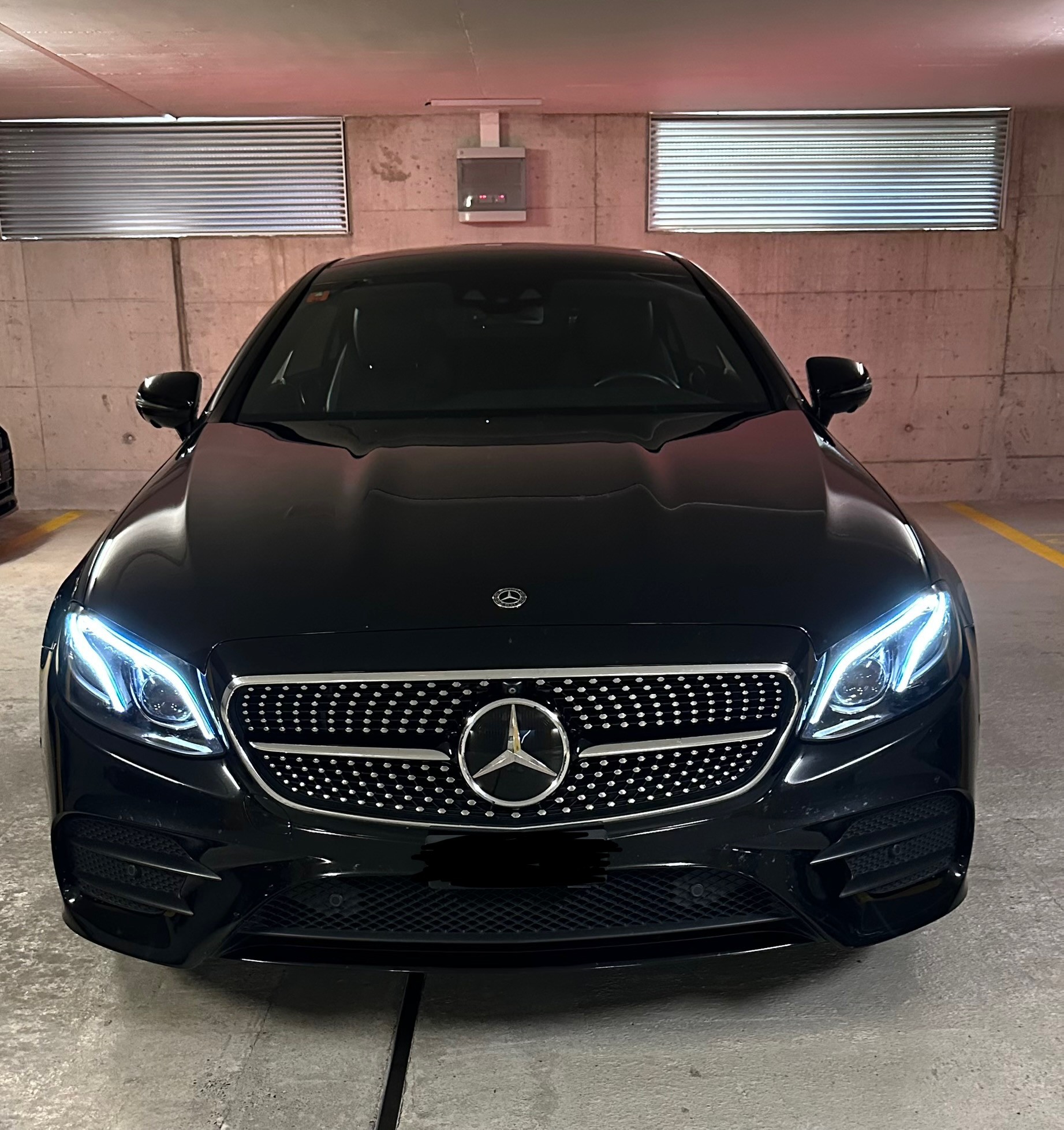 MERCEDES-BENZ E 400 AMG Line 4matic-image-0