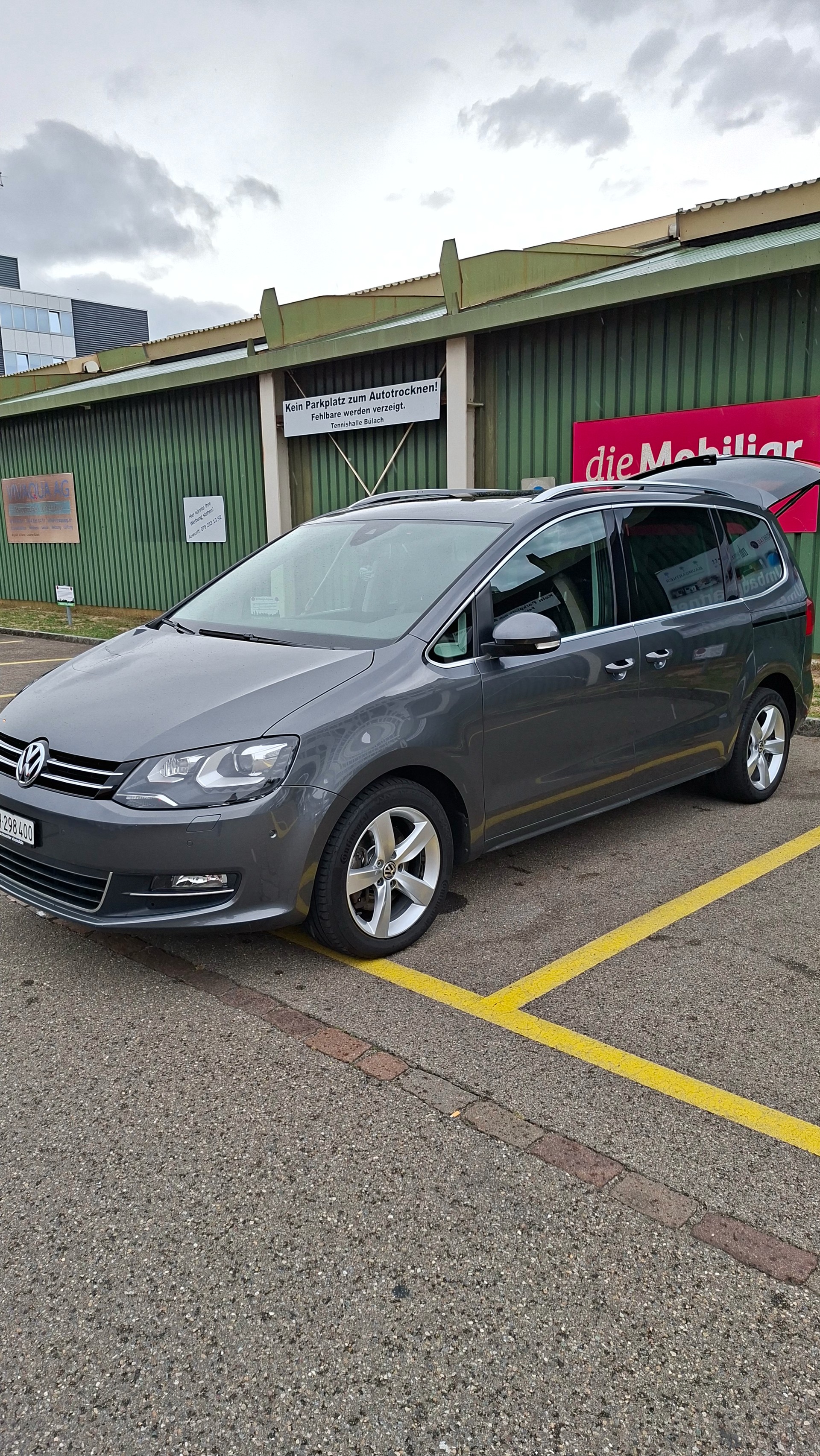 VW Sharan 2.0 TDI BlueMotion Tehnologi Highline-DSG.7 Plätze-image-0