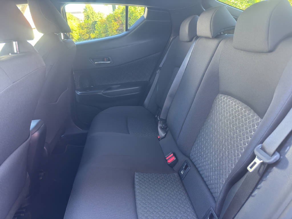 TOYOTA C-HR 1.8 VVTi HSD Trend-image-14