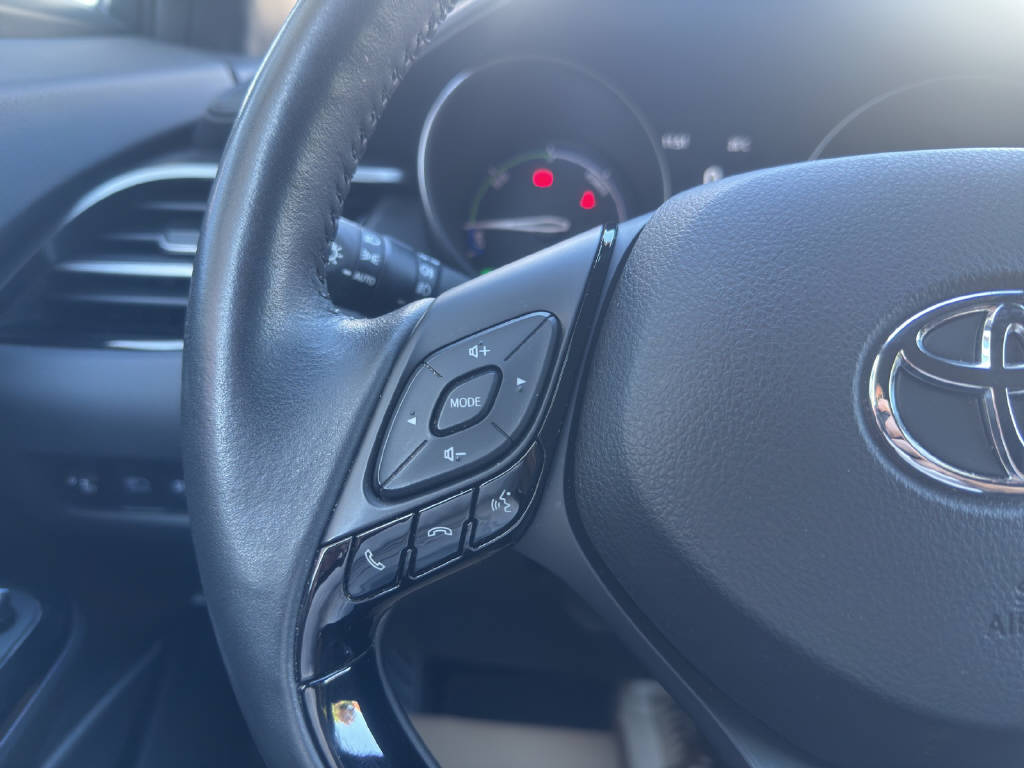 TOYOTA C-HR 1.8 VVTi HSD Trend-image-6