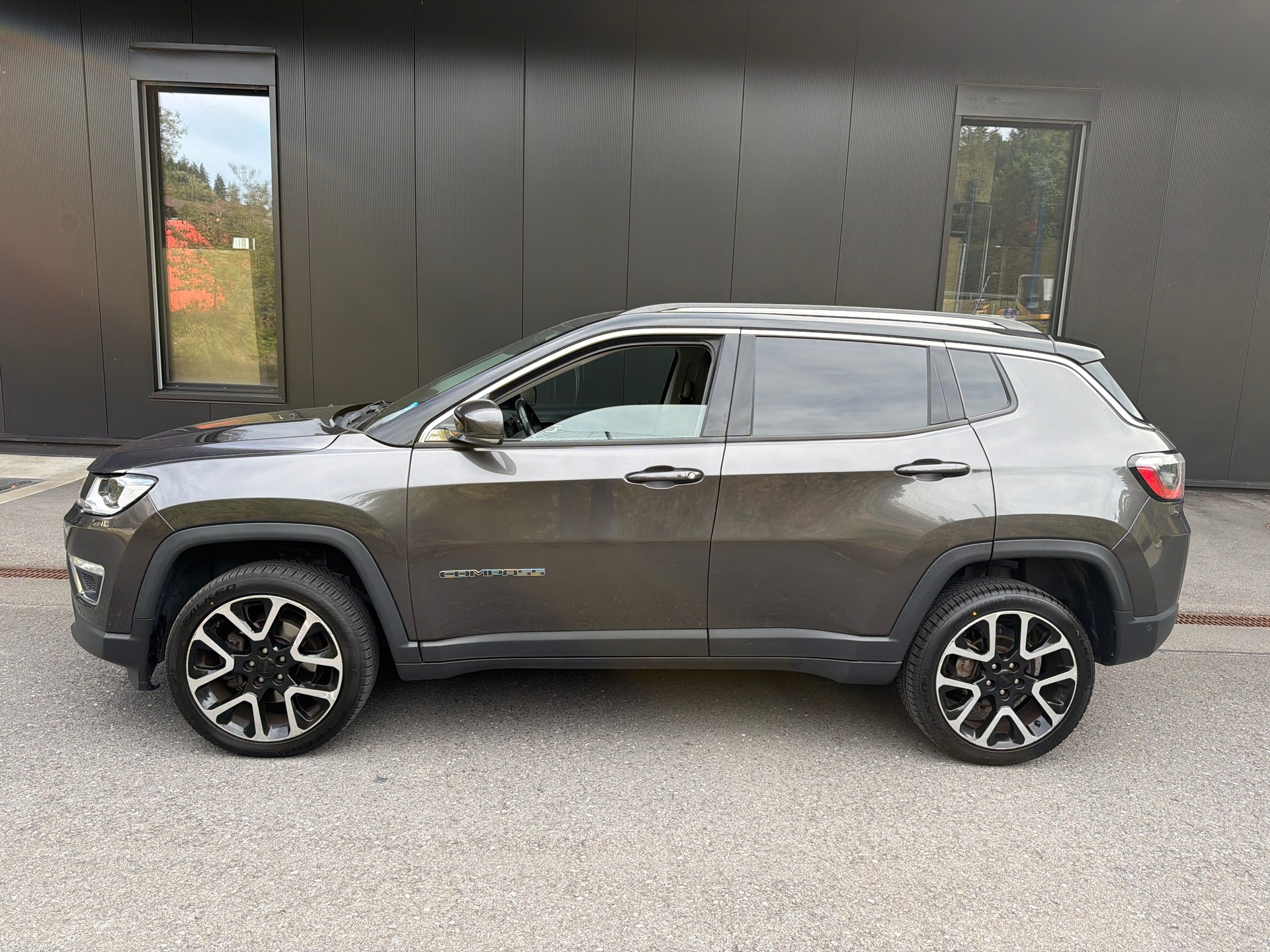 JEEP Compass 1.4 Turbo Limited AWD 9ATX-image-1
