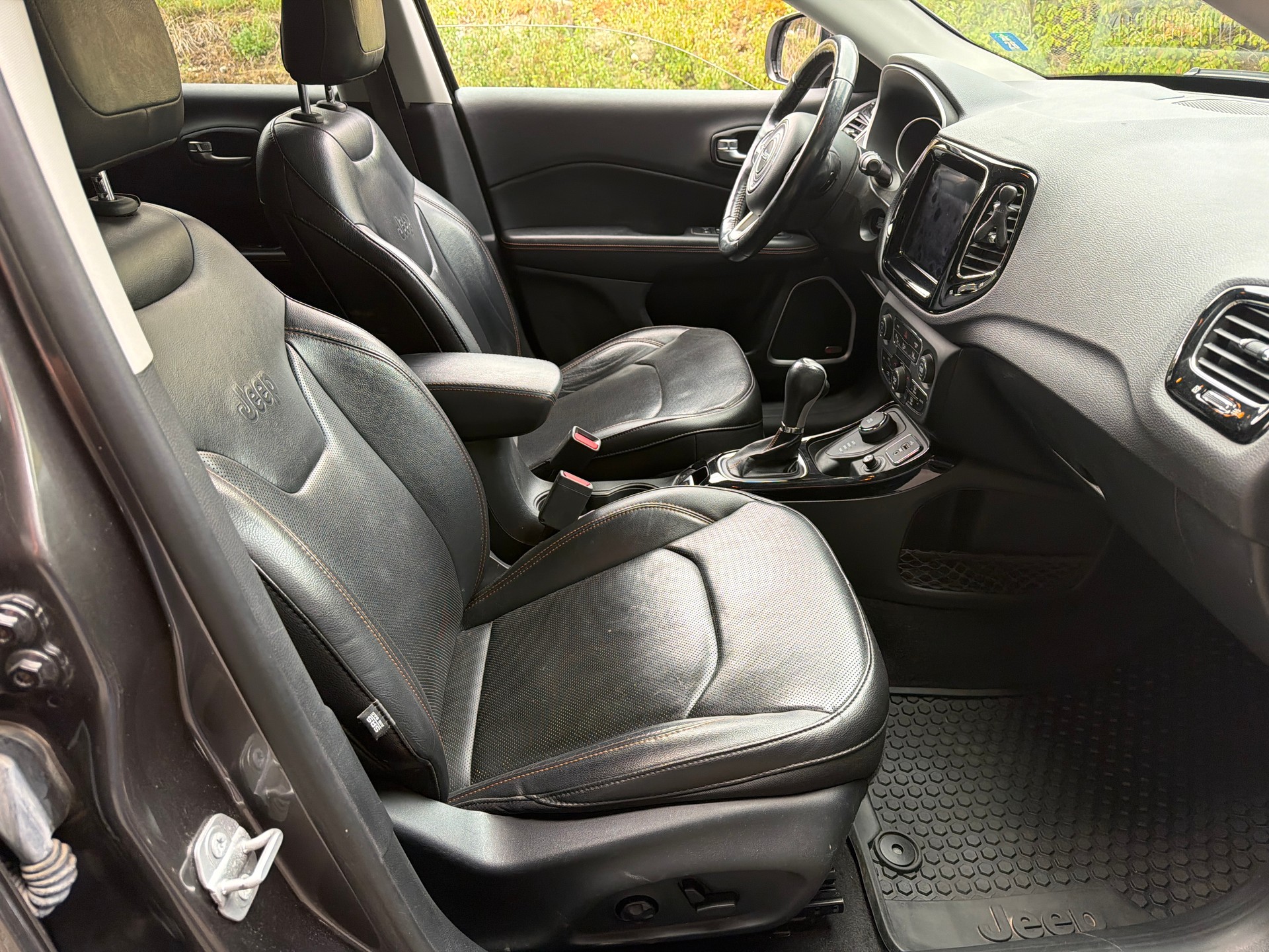 JEEP Compass 1.4 Turbo Limited AWD 9ATX-image-8