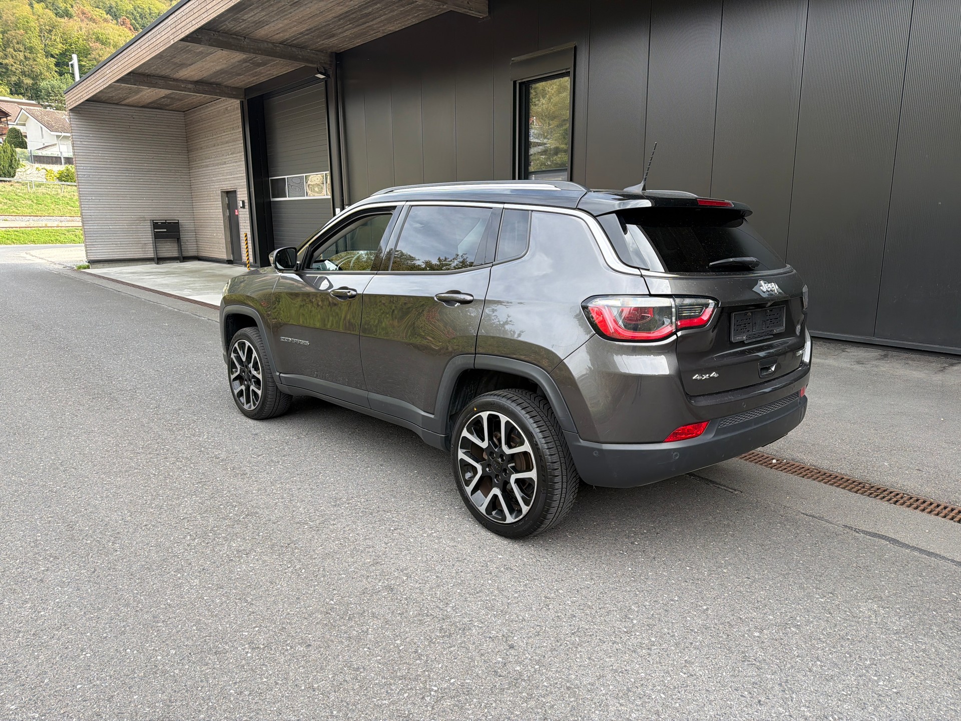 JEEP Compass 1.4 Turbo Limited AWD 9ATX-image-2
