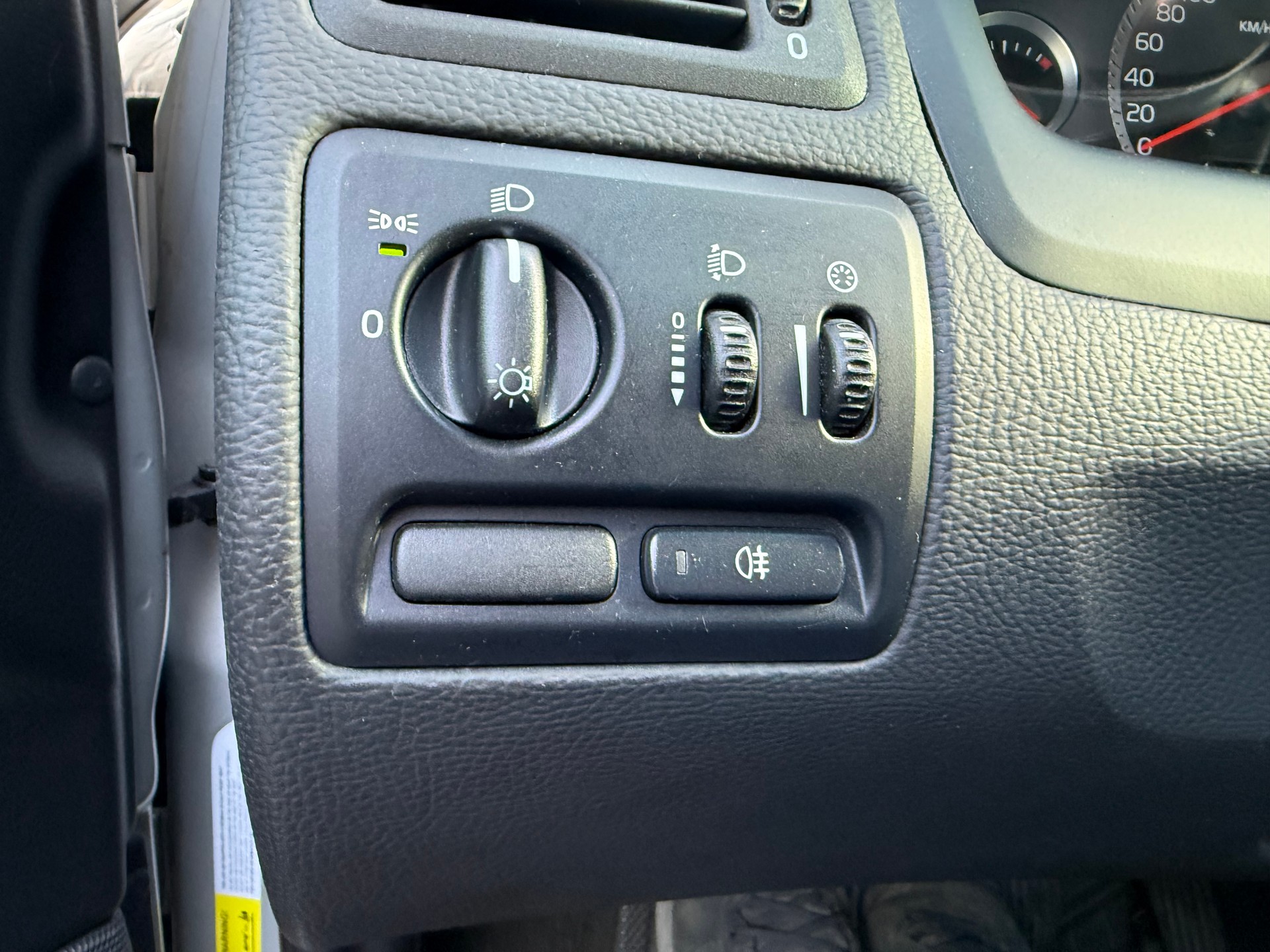 VOLVO V70 2.4D Momentum-image-7