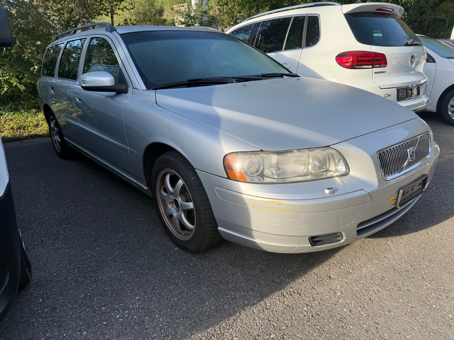 VOLVO V70 2.4D Momentum-image-1