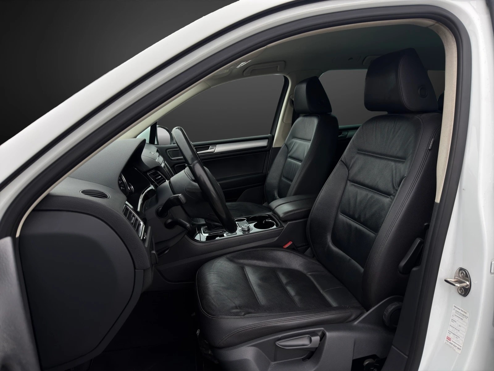VW Touareg 3.0 TDI BlueMotion Technology Tiptronic-image-6