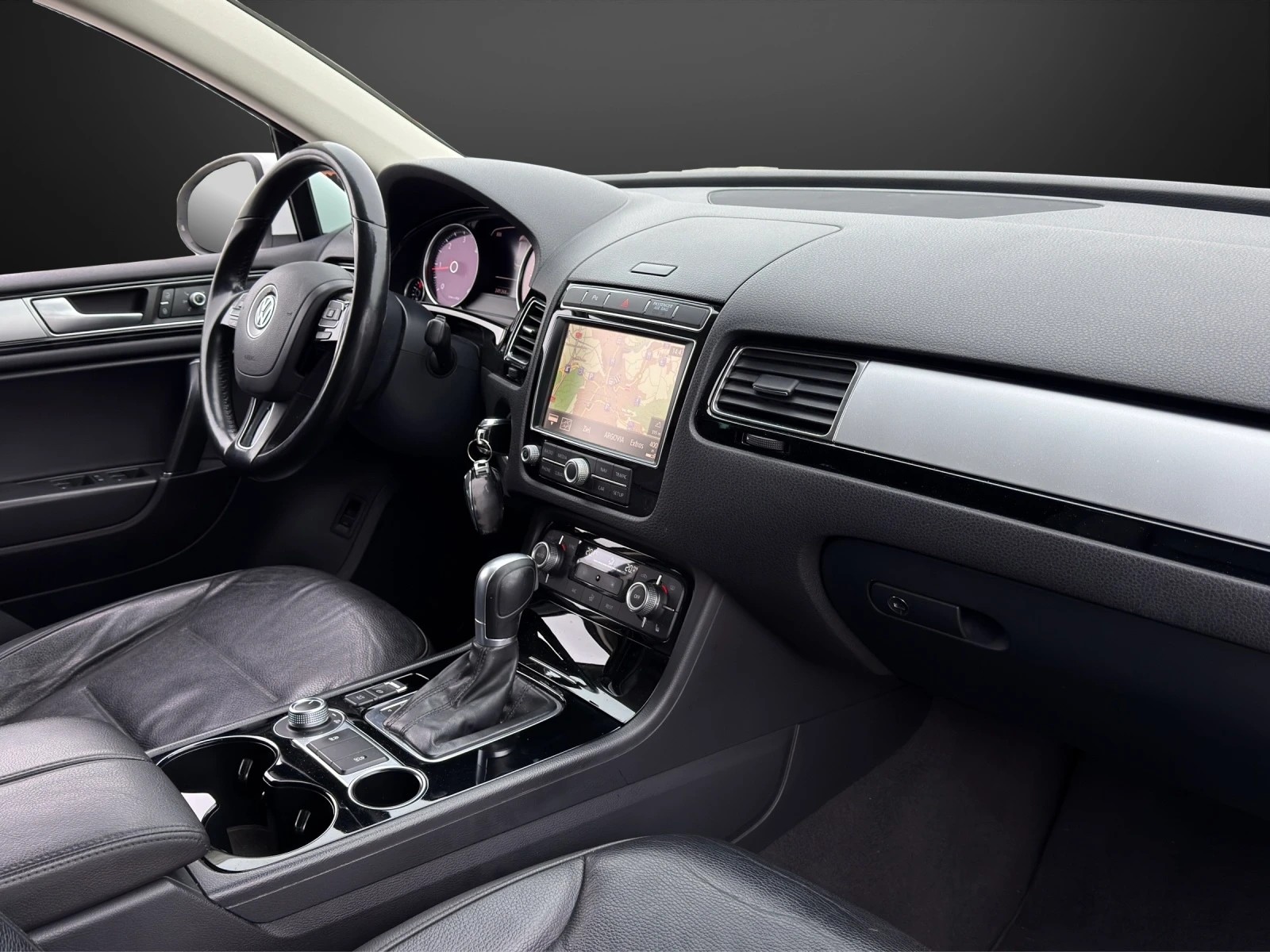 VW Touareg 3.0 TDI BlueMotion Technology Tiptronic-image-9