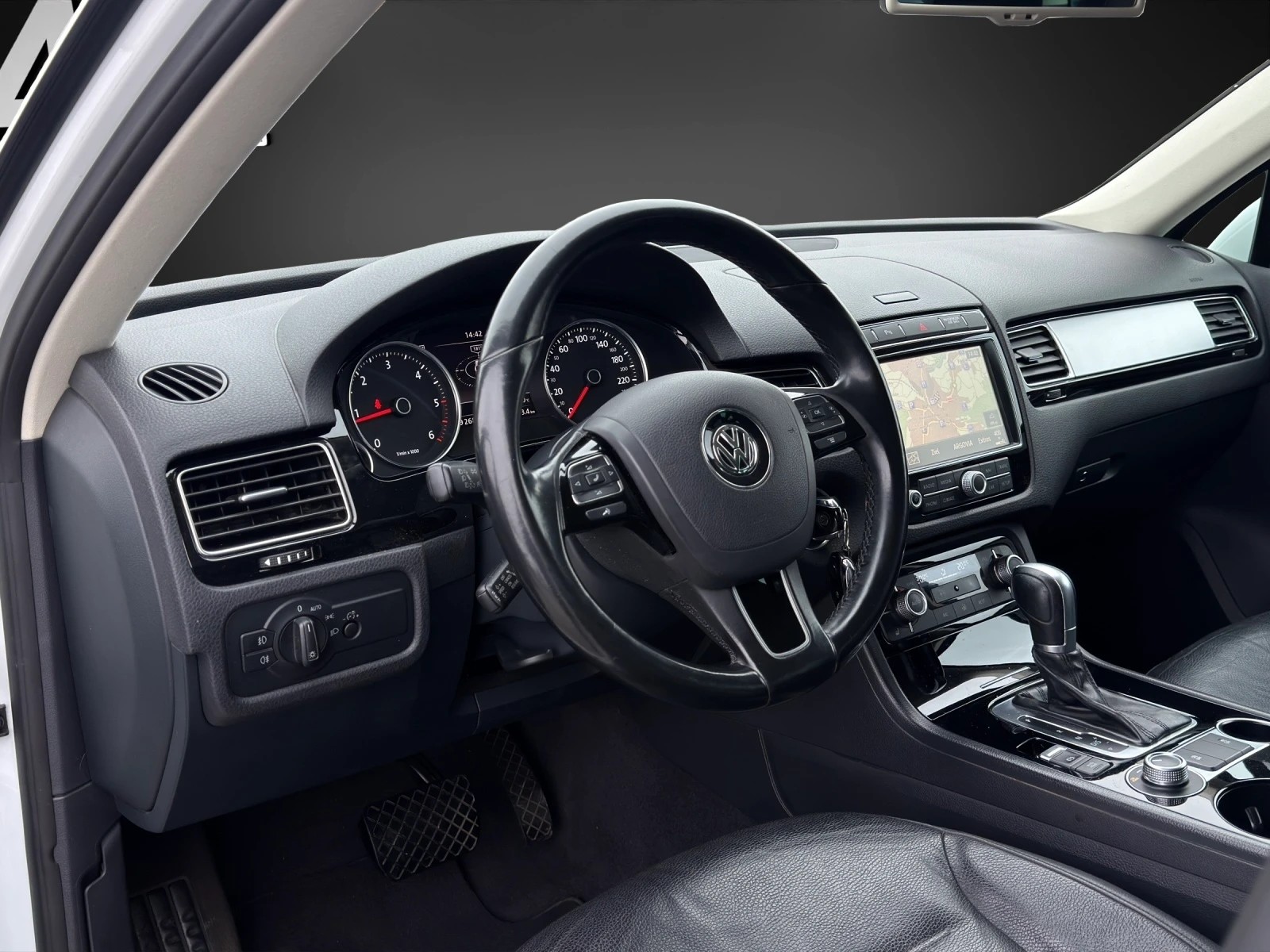 VW Touareg 3.0 TDI BlueMotion Technology Tiptronic-image-7