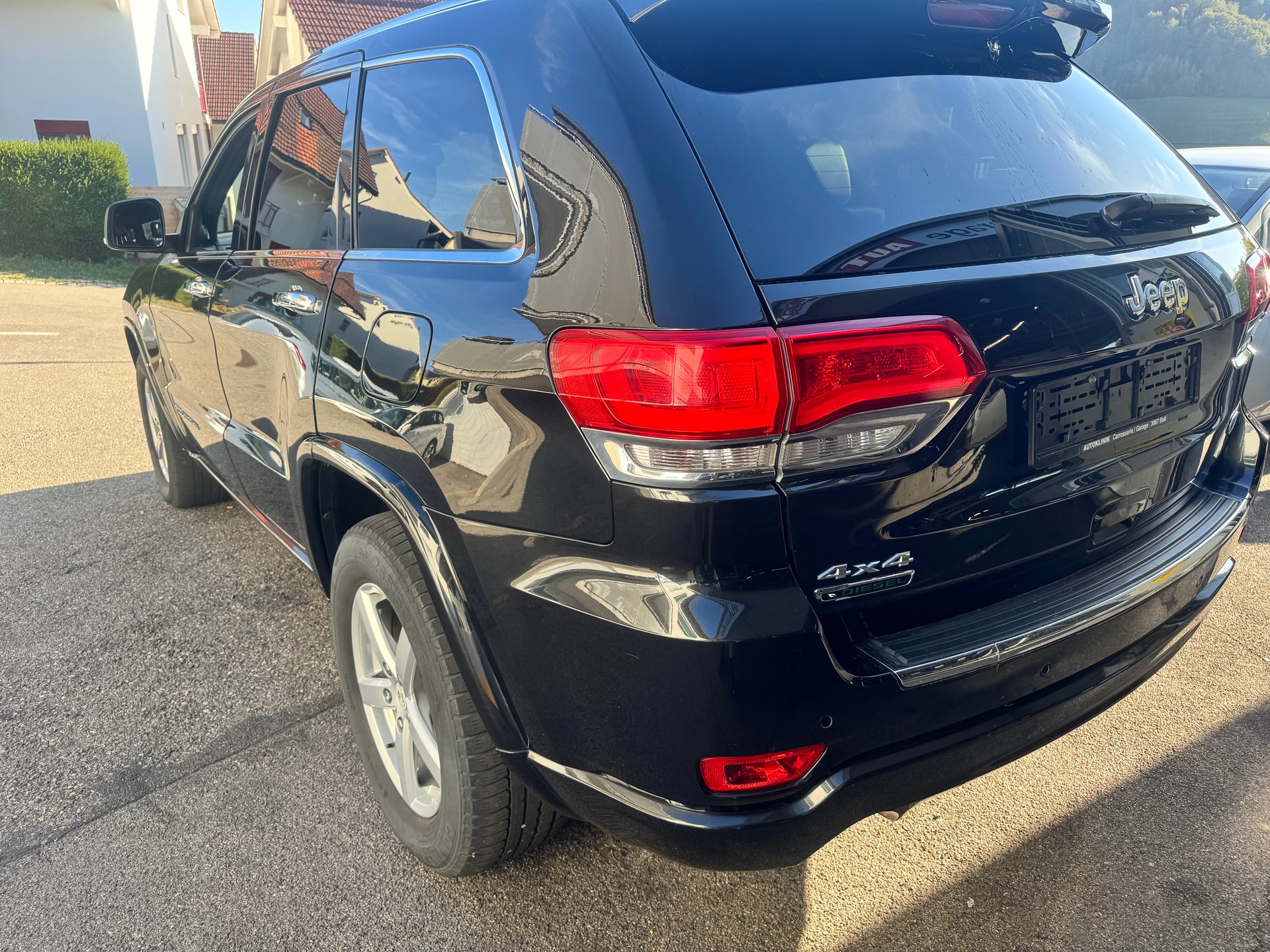 JEEP Grand Cherokee 3.0 CRD Overland Automatic-image-2