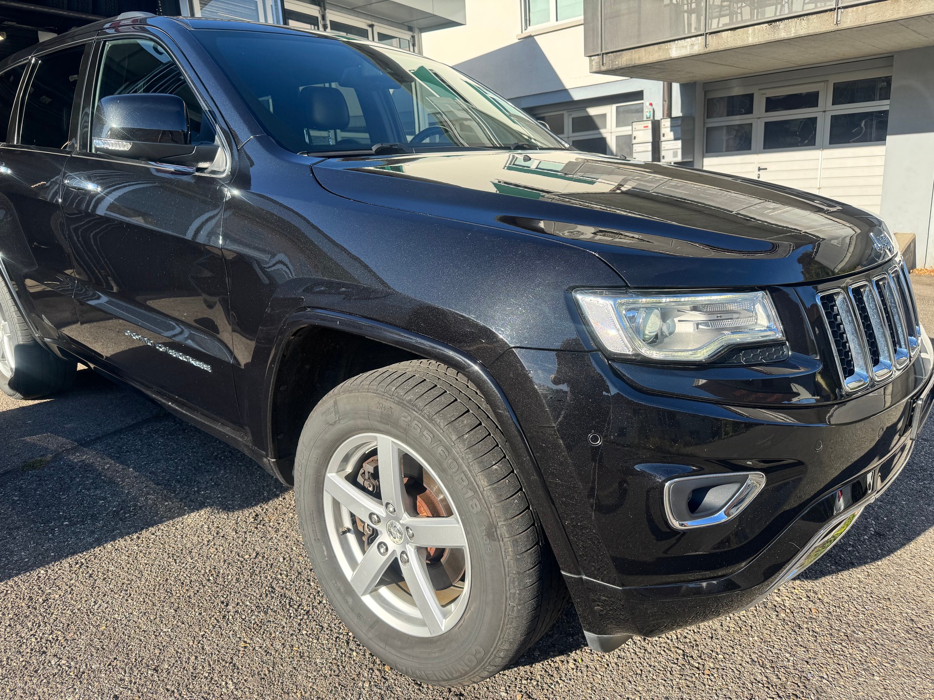 JEEP Grand Cherokee 3.0 CRD Overland Automatic-image-3