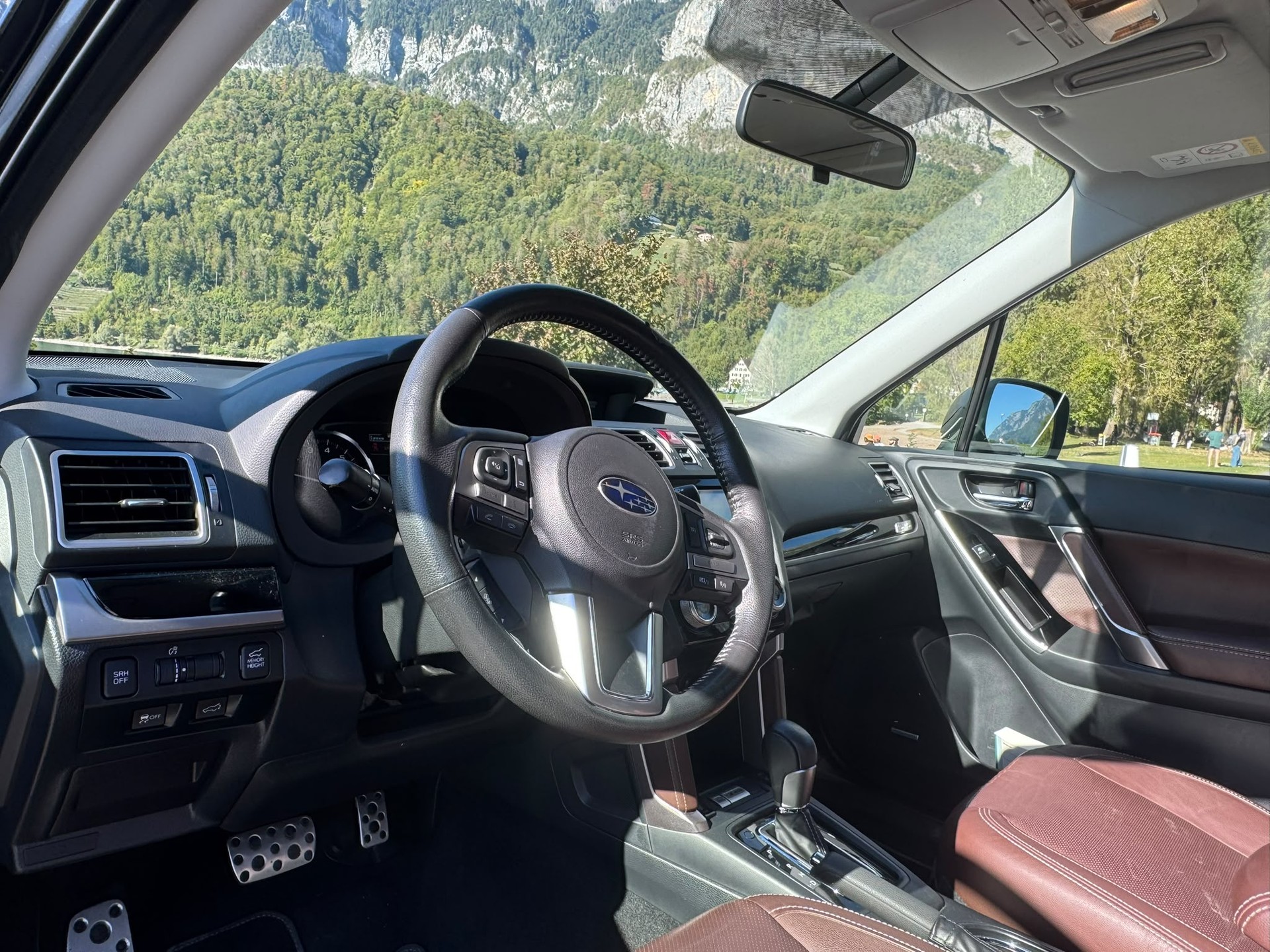 SUBARU Forester 2.0XT Luxury Lineartronic-image-14