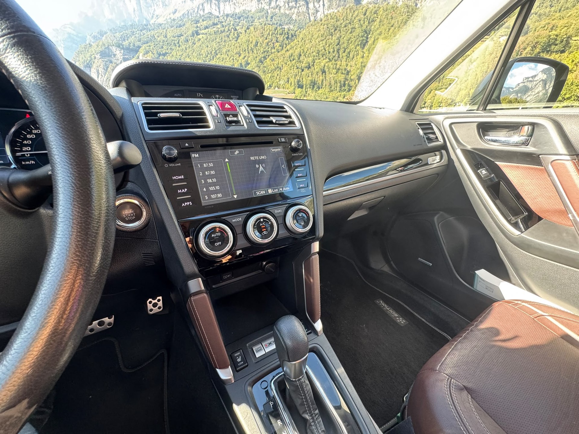 SUBARU Forester 2.0XT Luxury Lineartronic-image-16