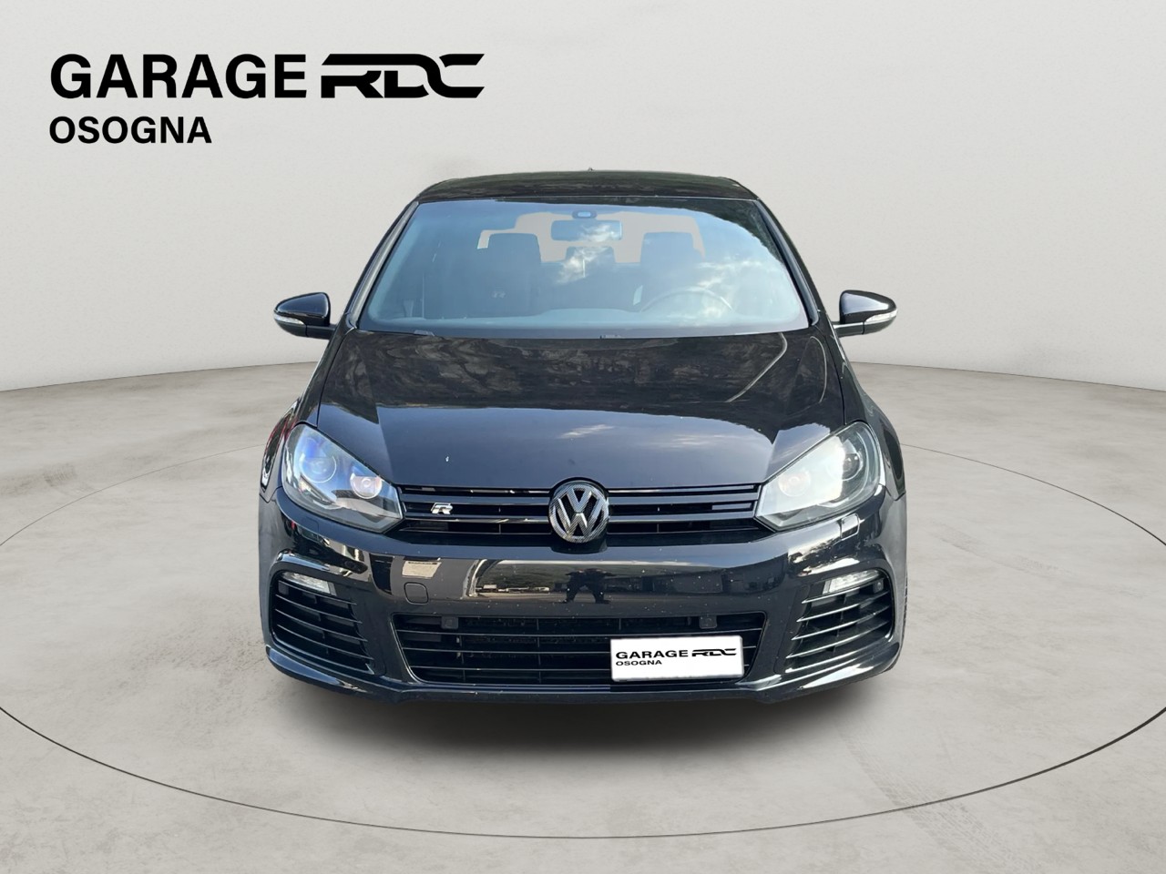 VW VW Golf R 4Motion-image-1