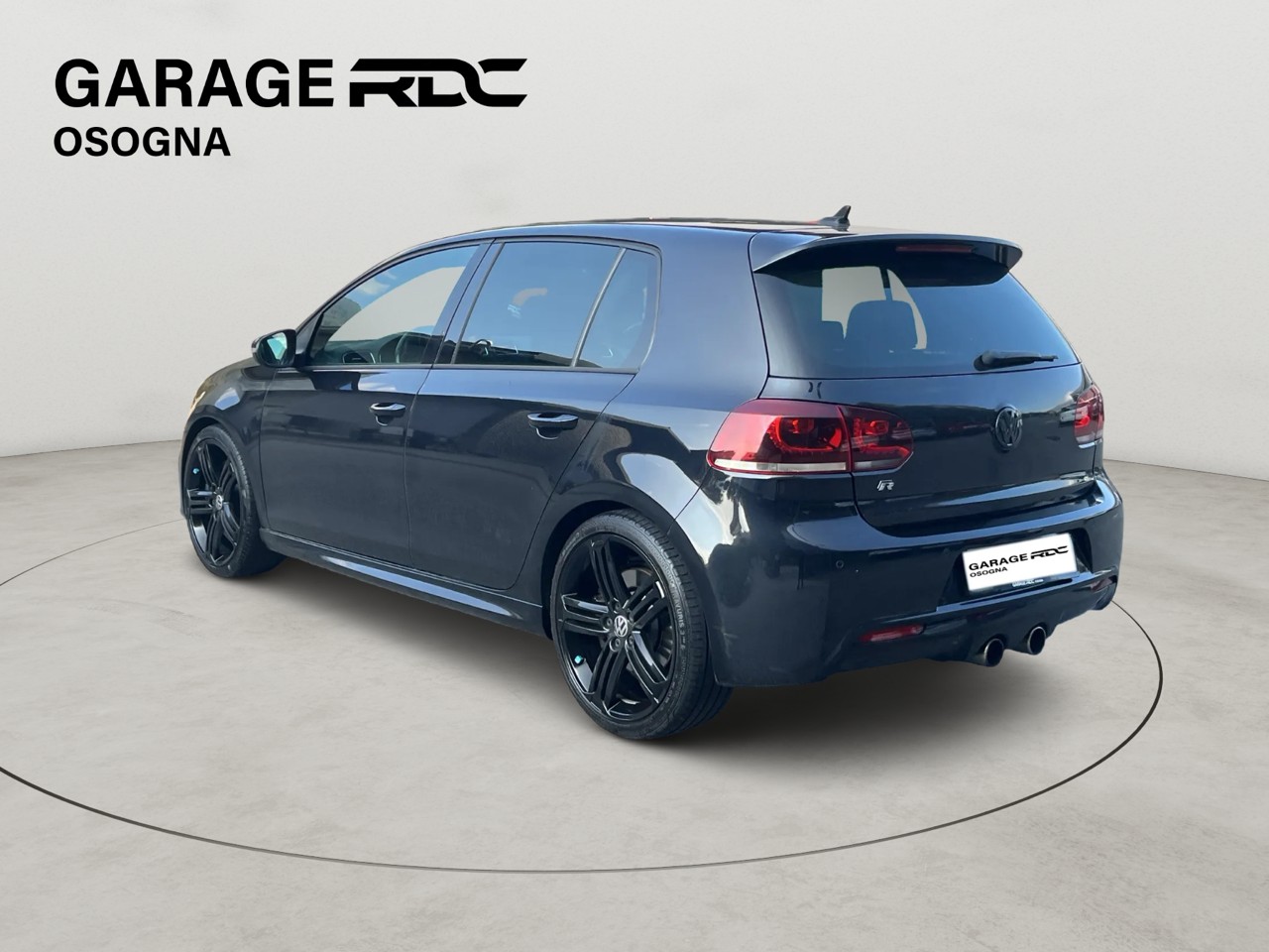 VW VW Golf R 4Motion-image-5