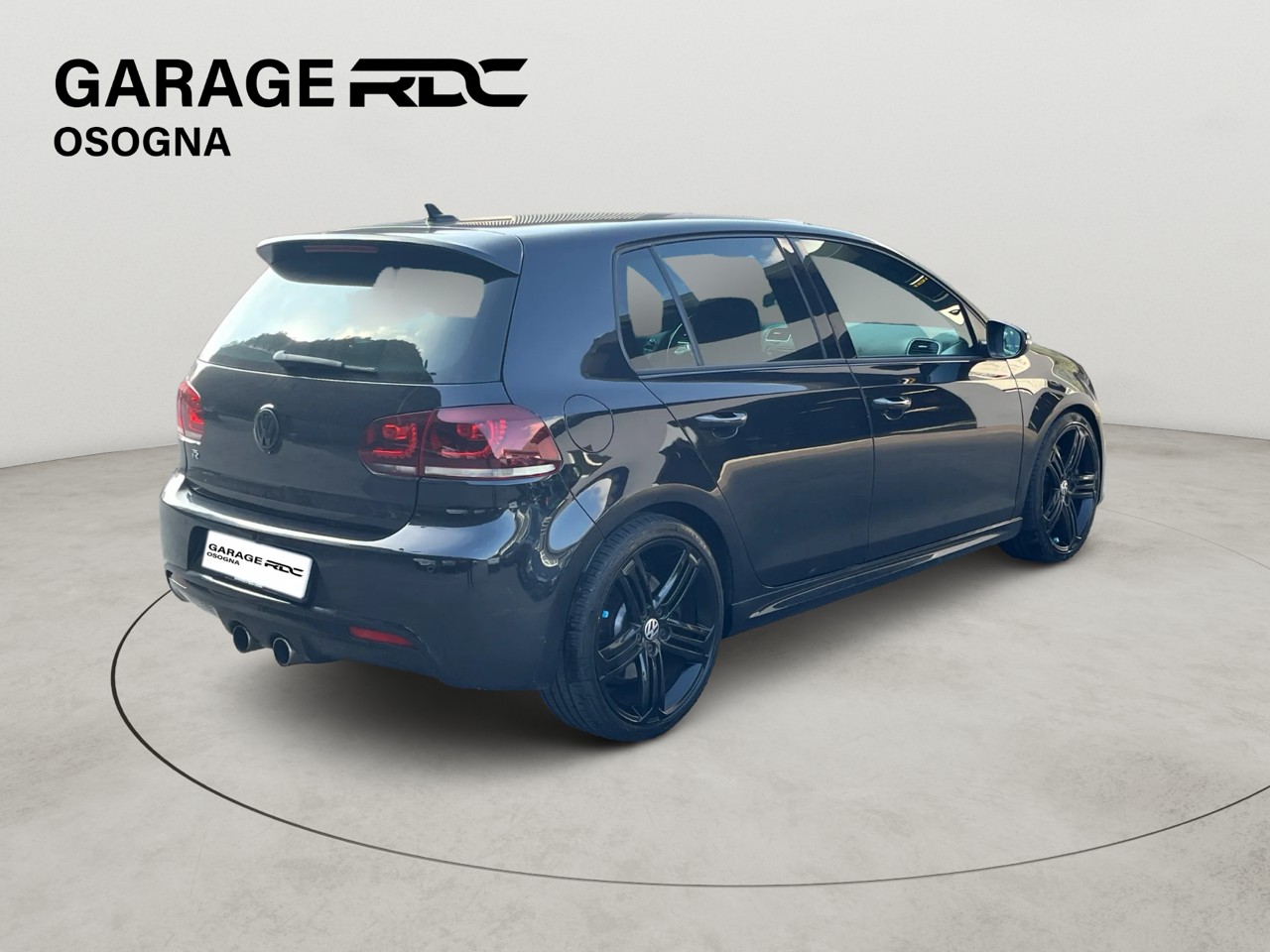 VW VW Golf R 4Motion-image-3