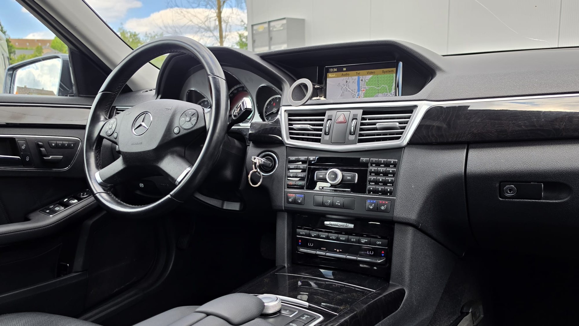 MERCEDES-BENZ E 350 V6 BlueEF-image-2