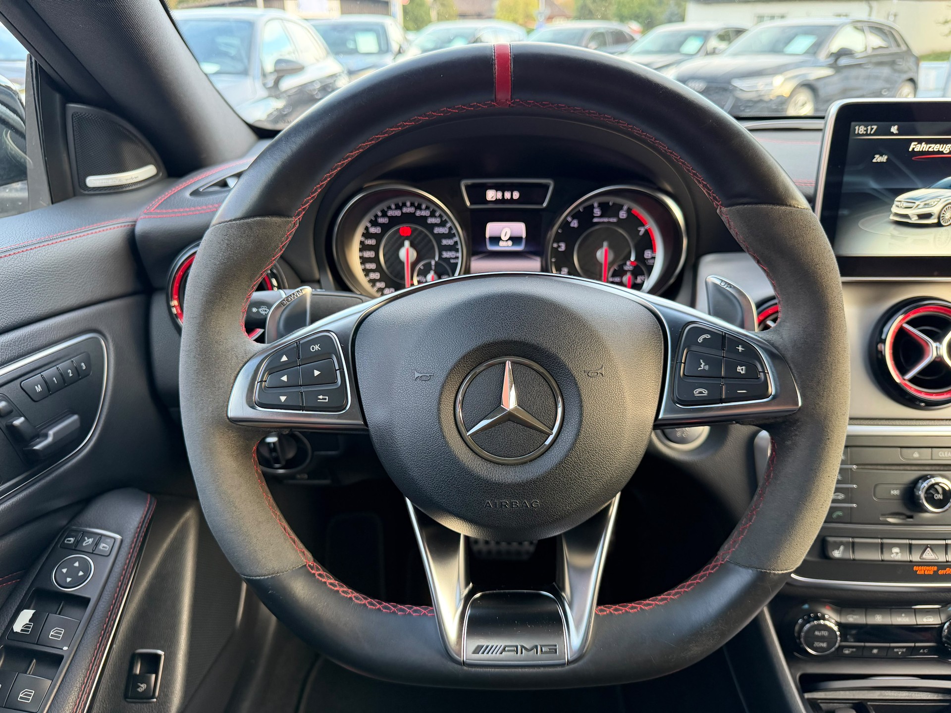 MERCEDES-BENZ CLA 45 AMG 4Matic Speedshift-image-25