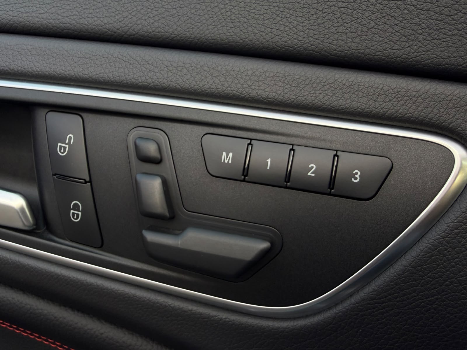 MERCEDES-BENZ CLA 45 AMG 4Matic Speedshift-image-26