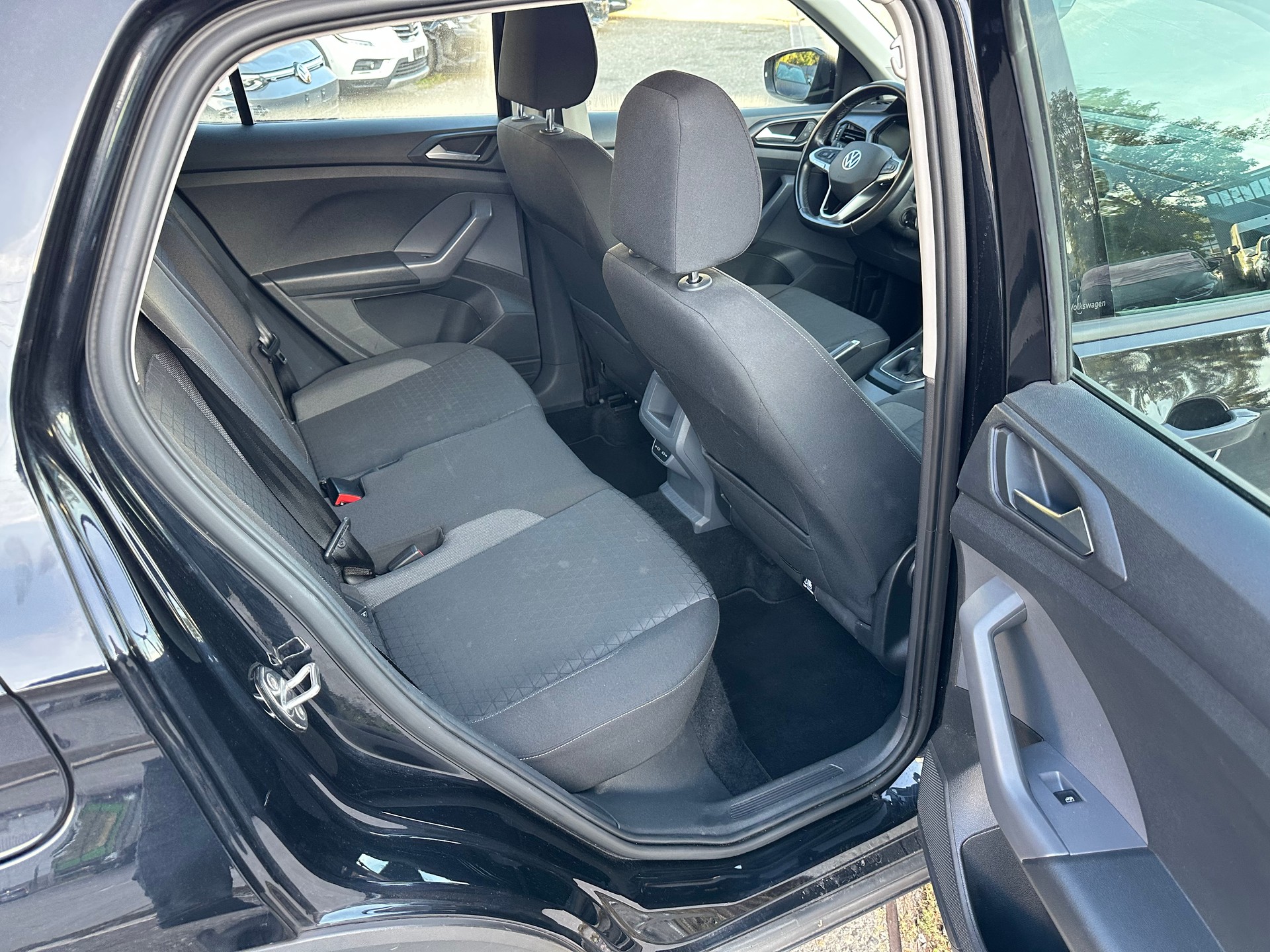 VW T-Cross 1.0 TSI Life DSG-image-11