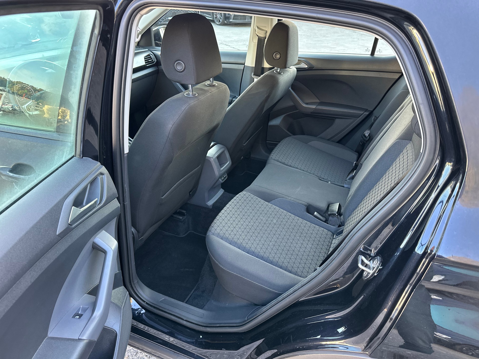 VW T-Cross 1.0 TSI Life DSG-image-10