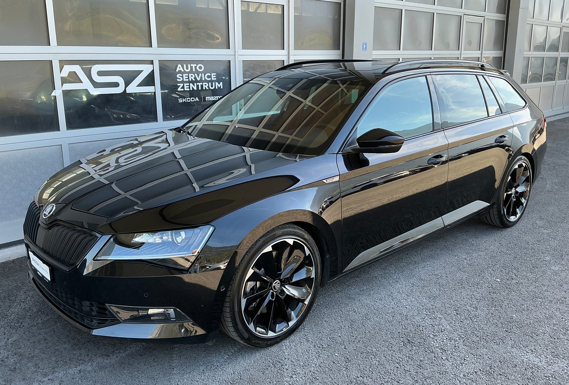 SKODA Superb Combi 2.0 TSI SportLine+ 4x4 DSG-image-0