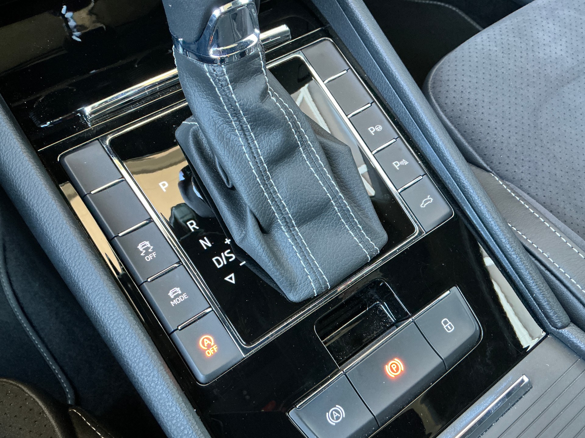 SKODA Superb Combi 2.0 TSI SportLine+ 4x4 DSG-image-12